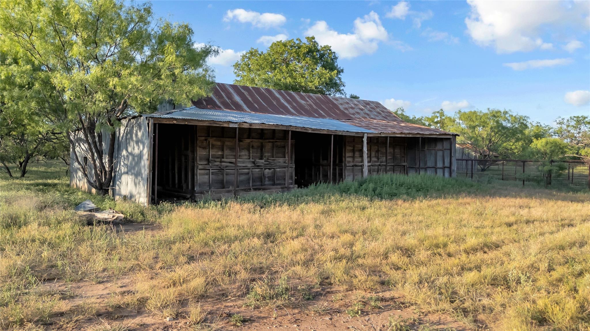 main property photo 15