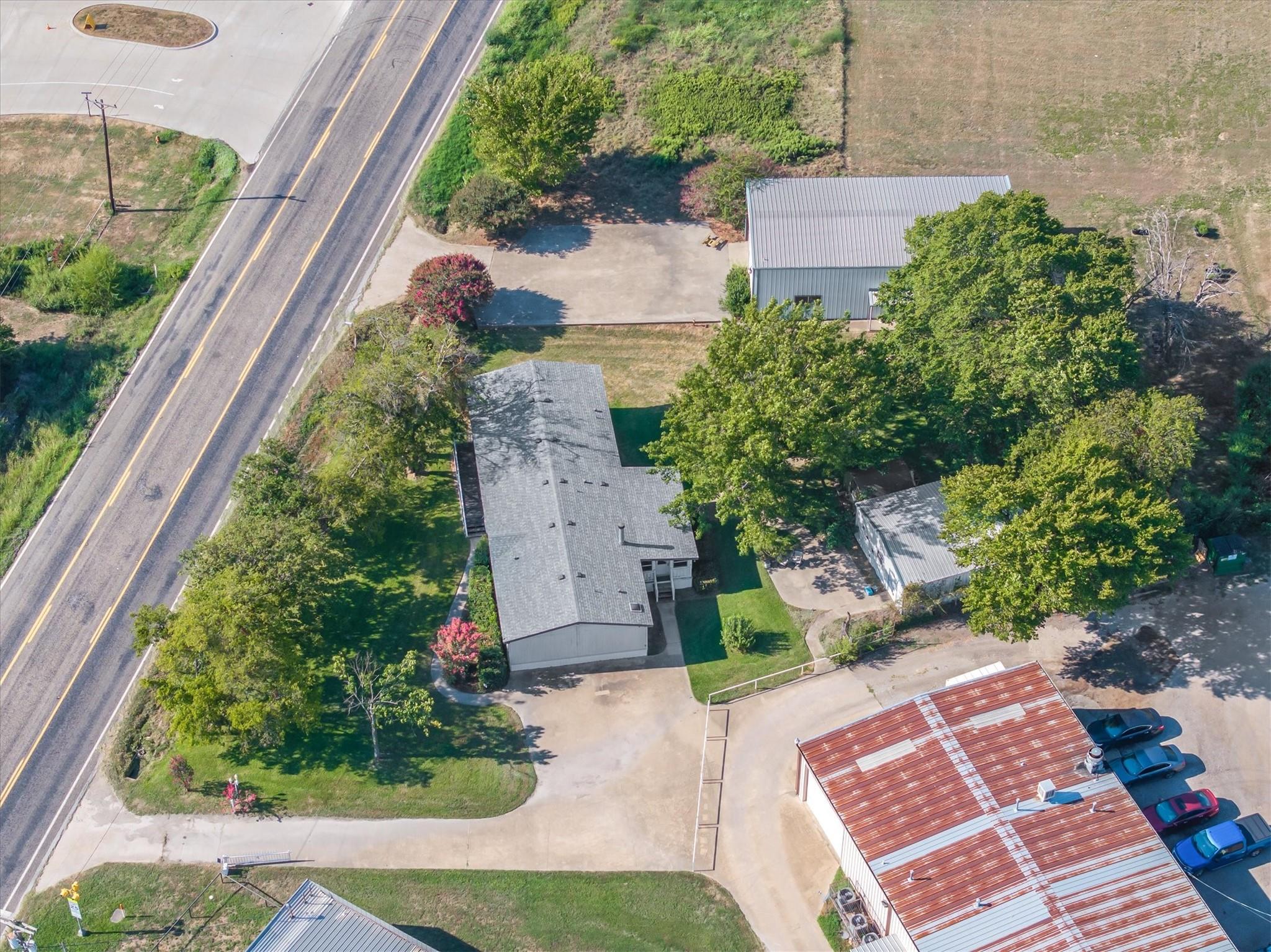main property photo 4