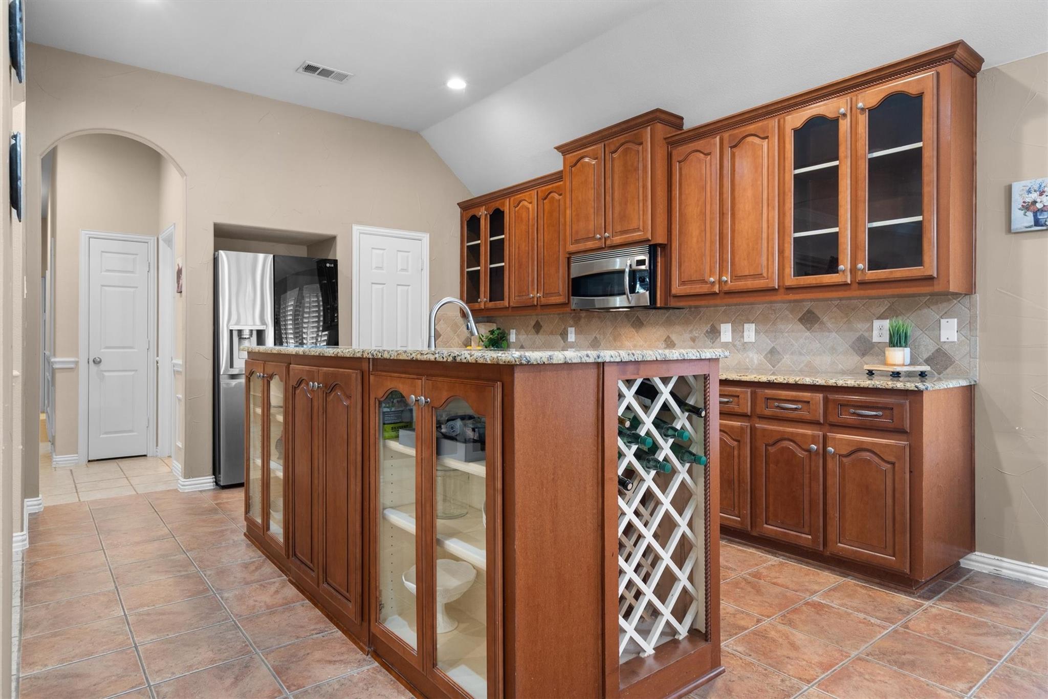 main property photo 13