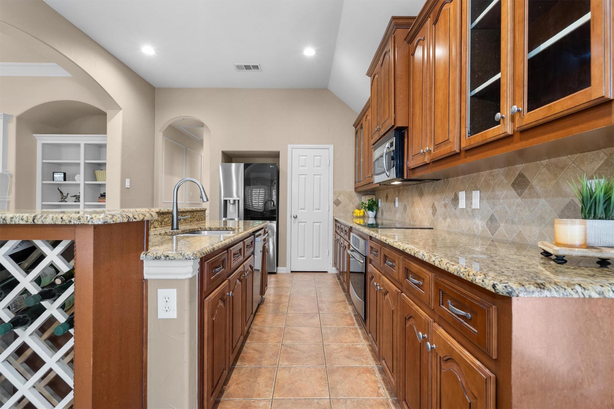 main property photo 15