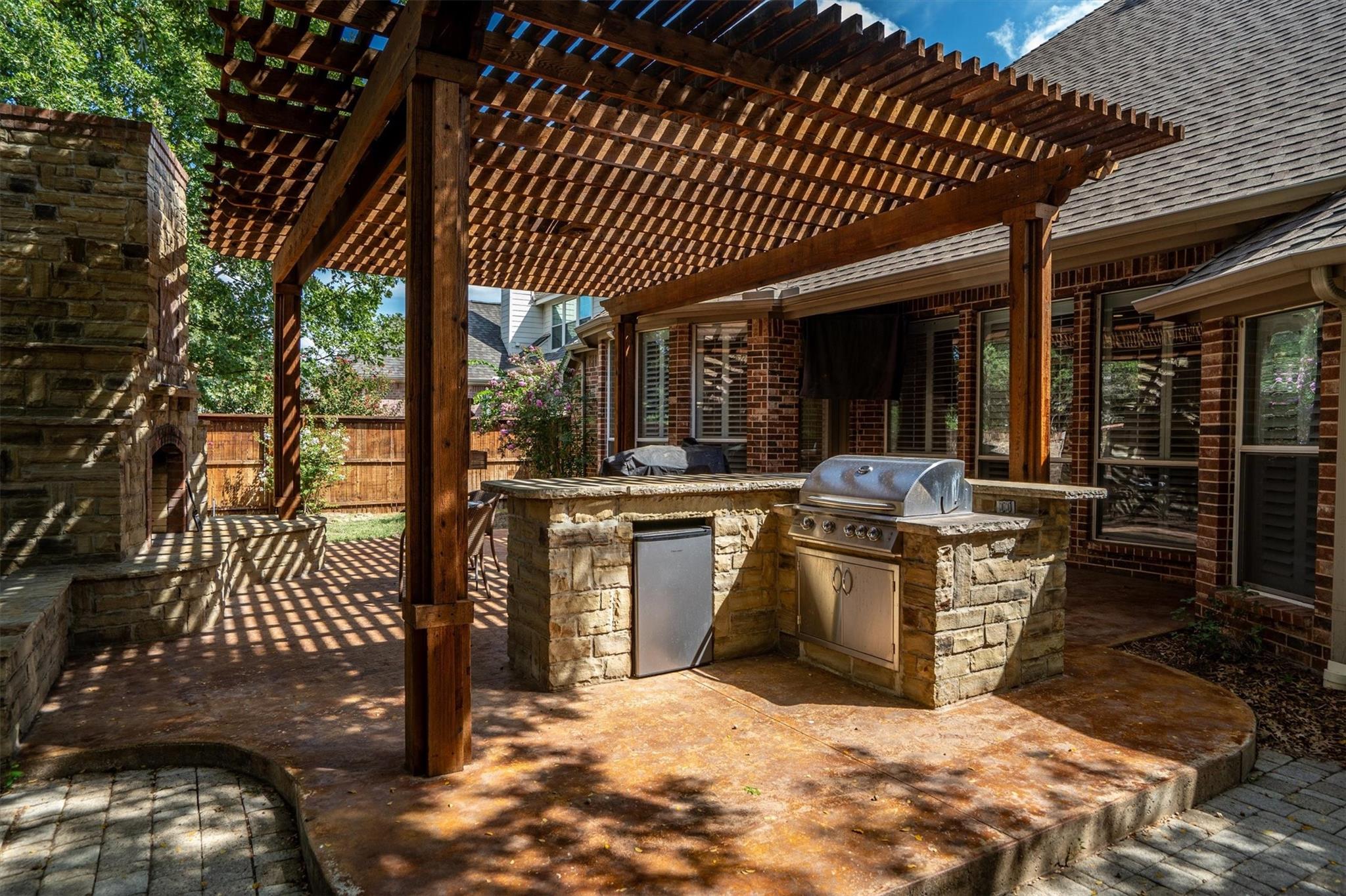 main property photo 34
