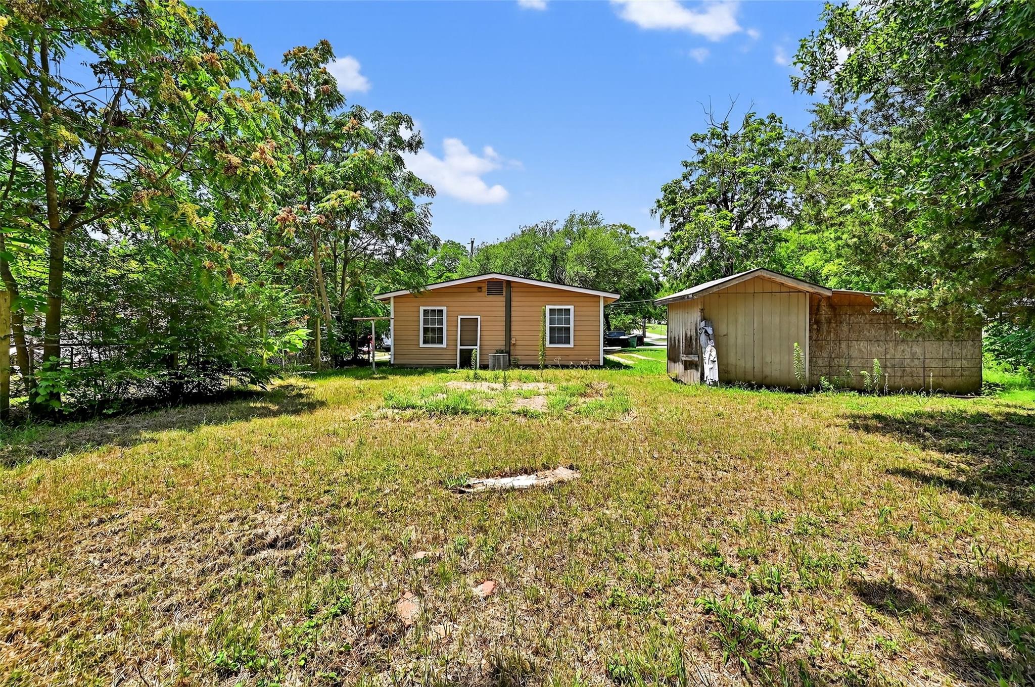 main property photo 17