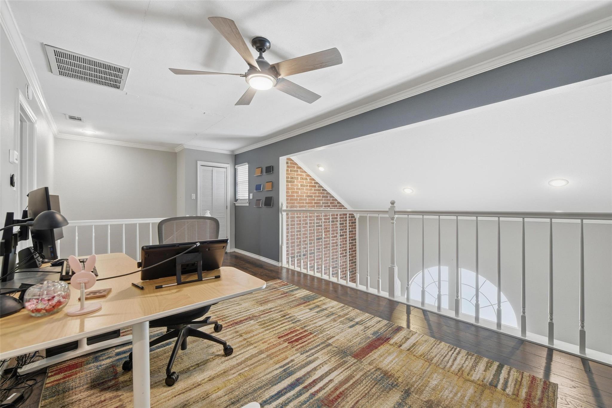 main property photo 9