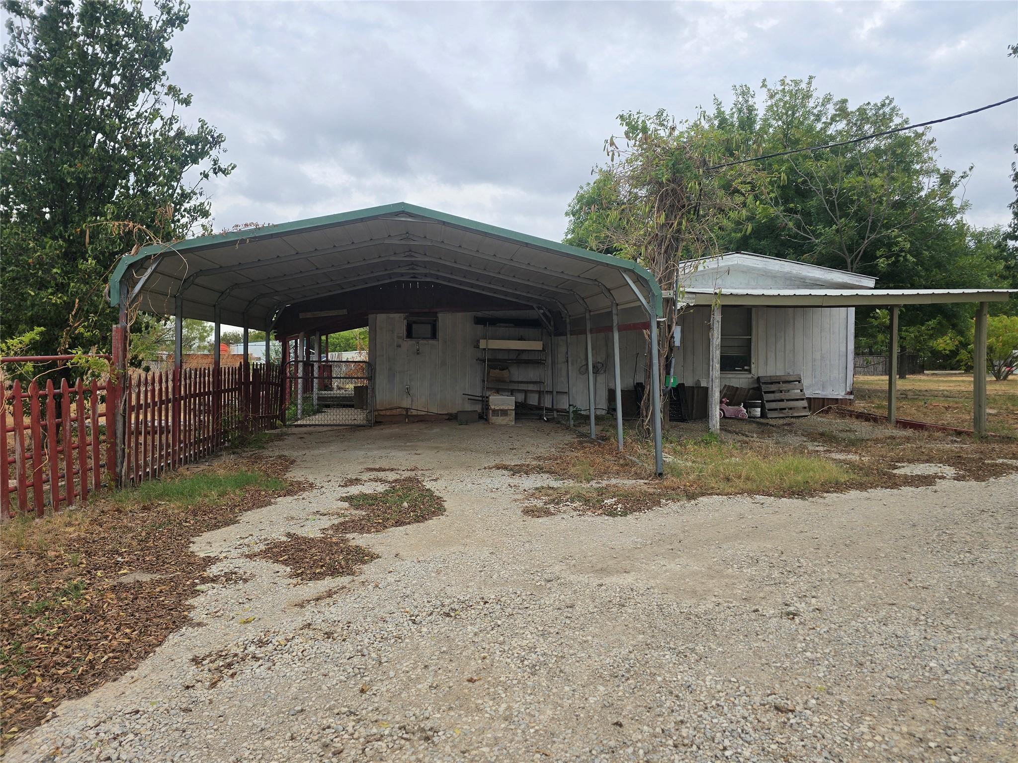 main property photo 23