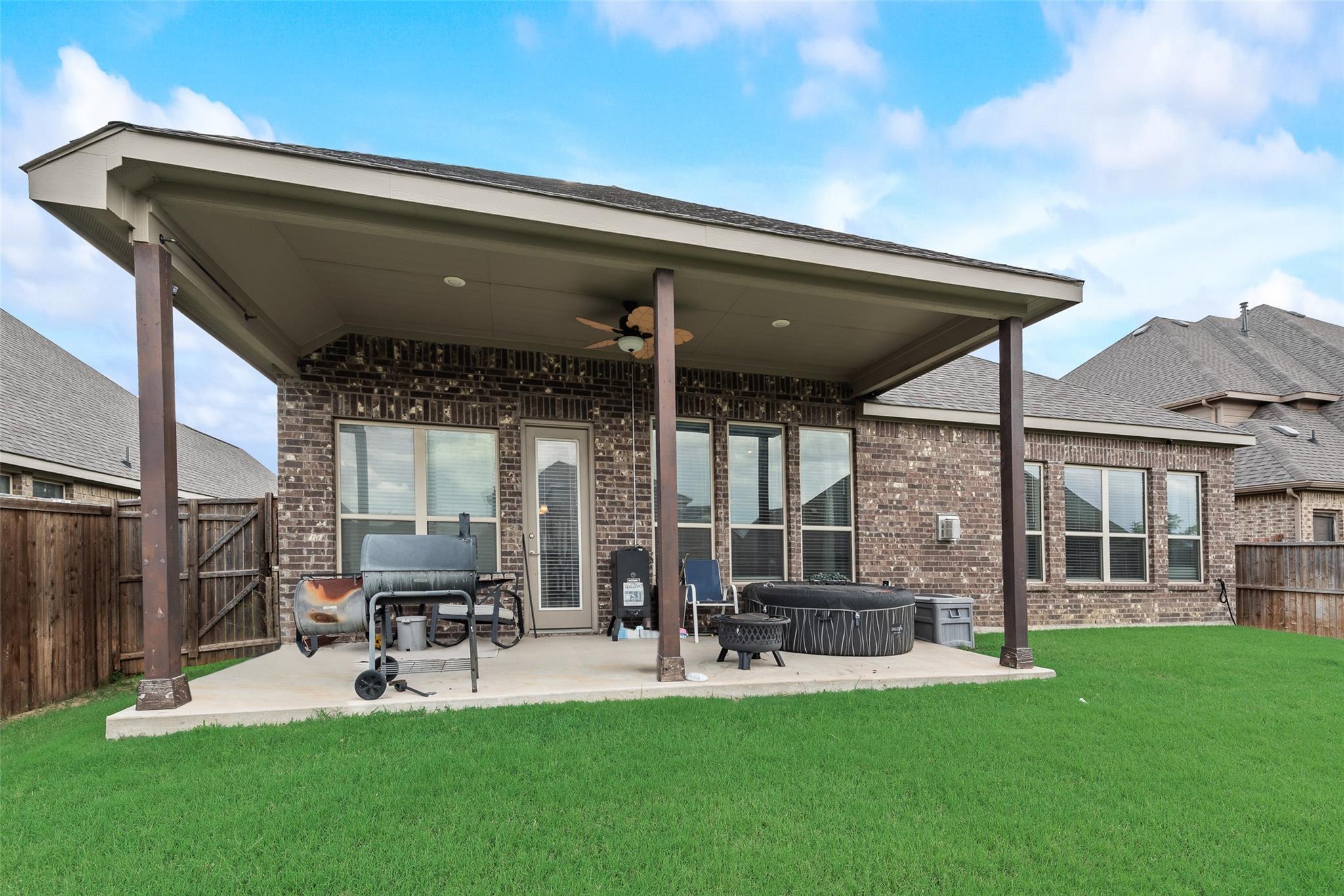 main property photo 30