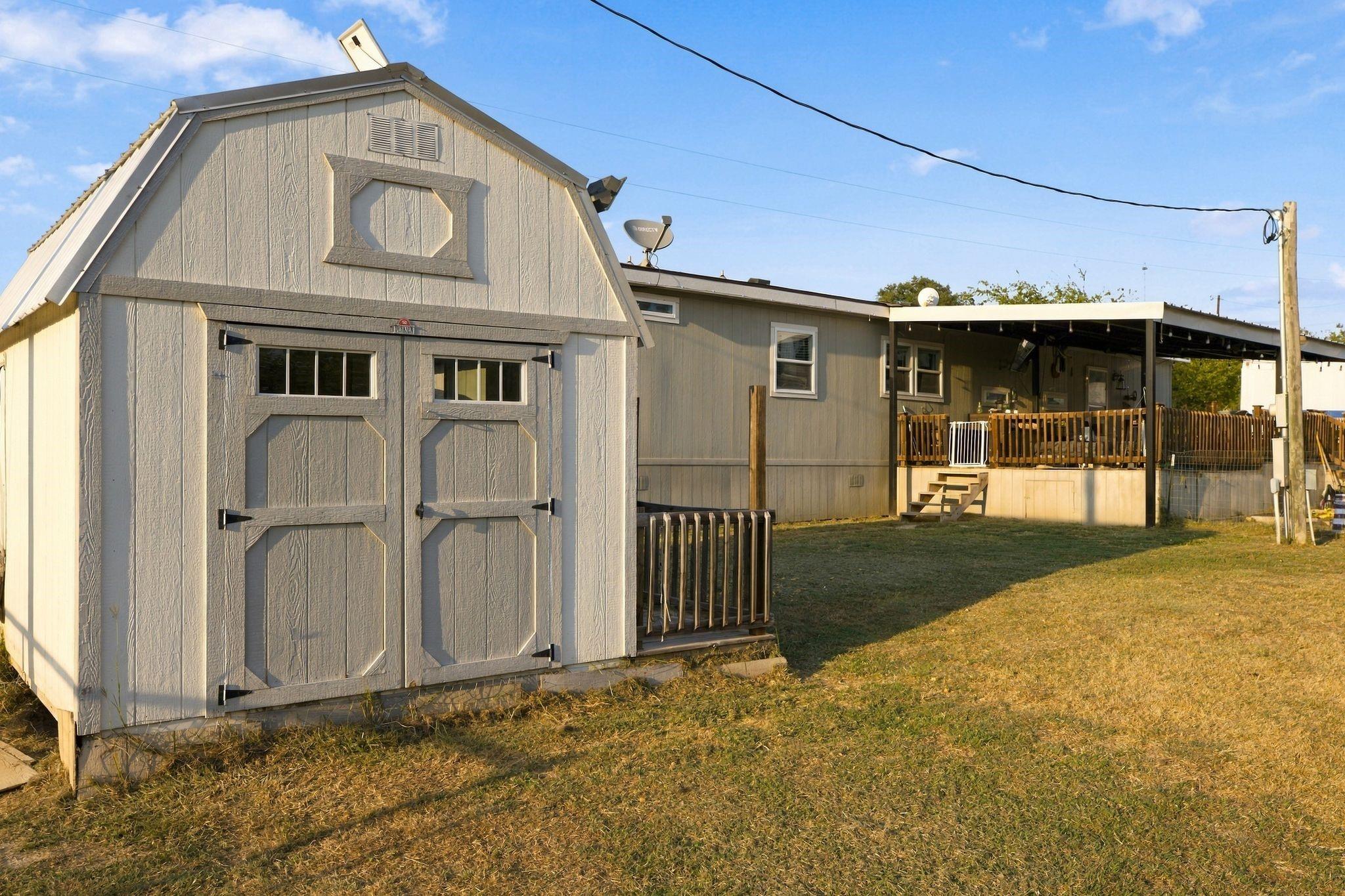 main property photo 37
