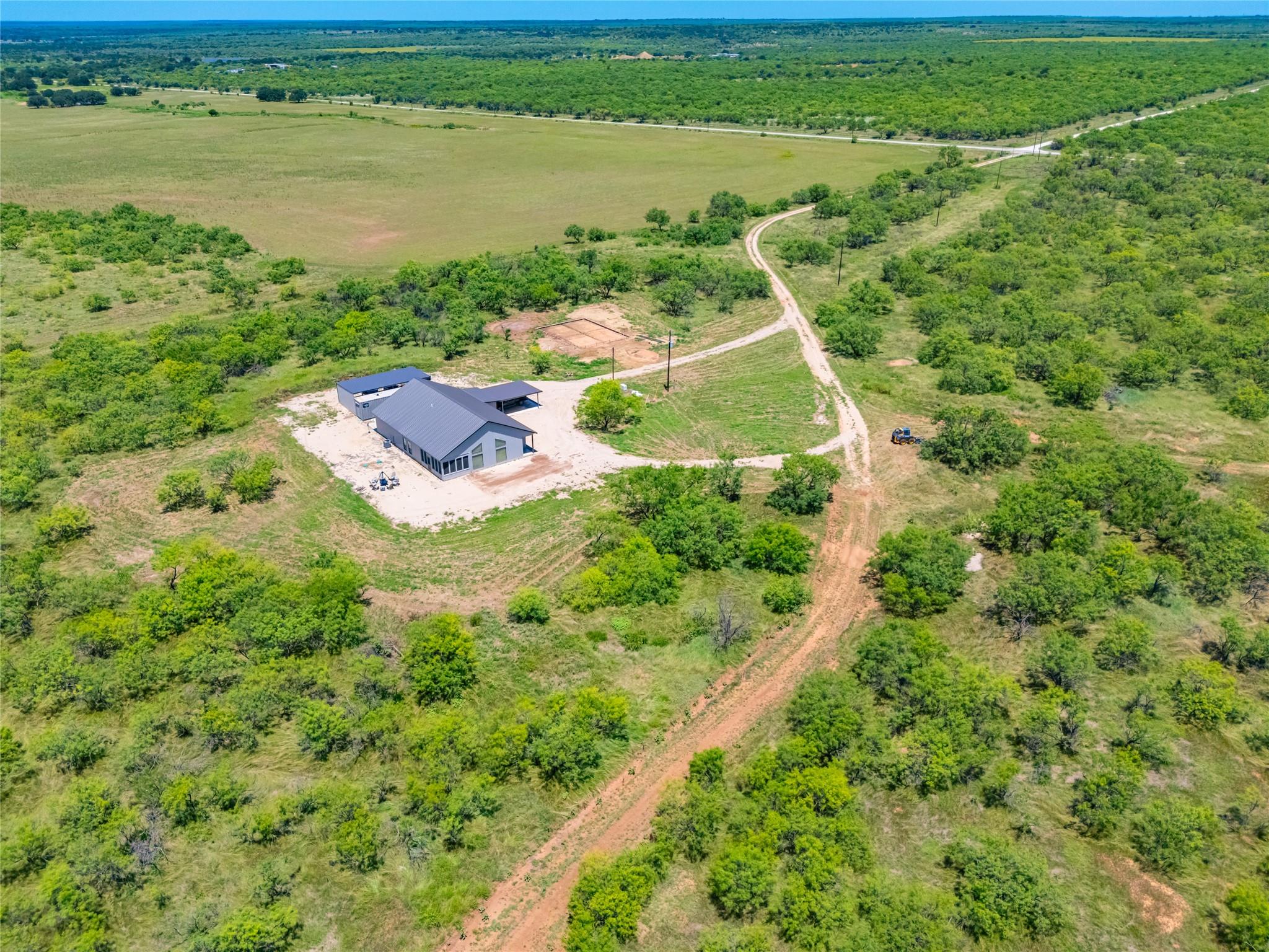 main property photo 8