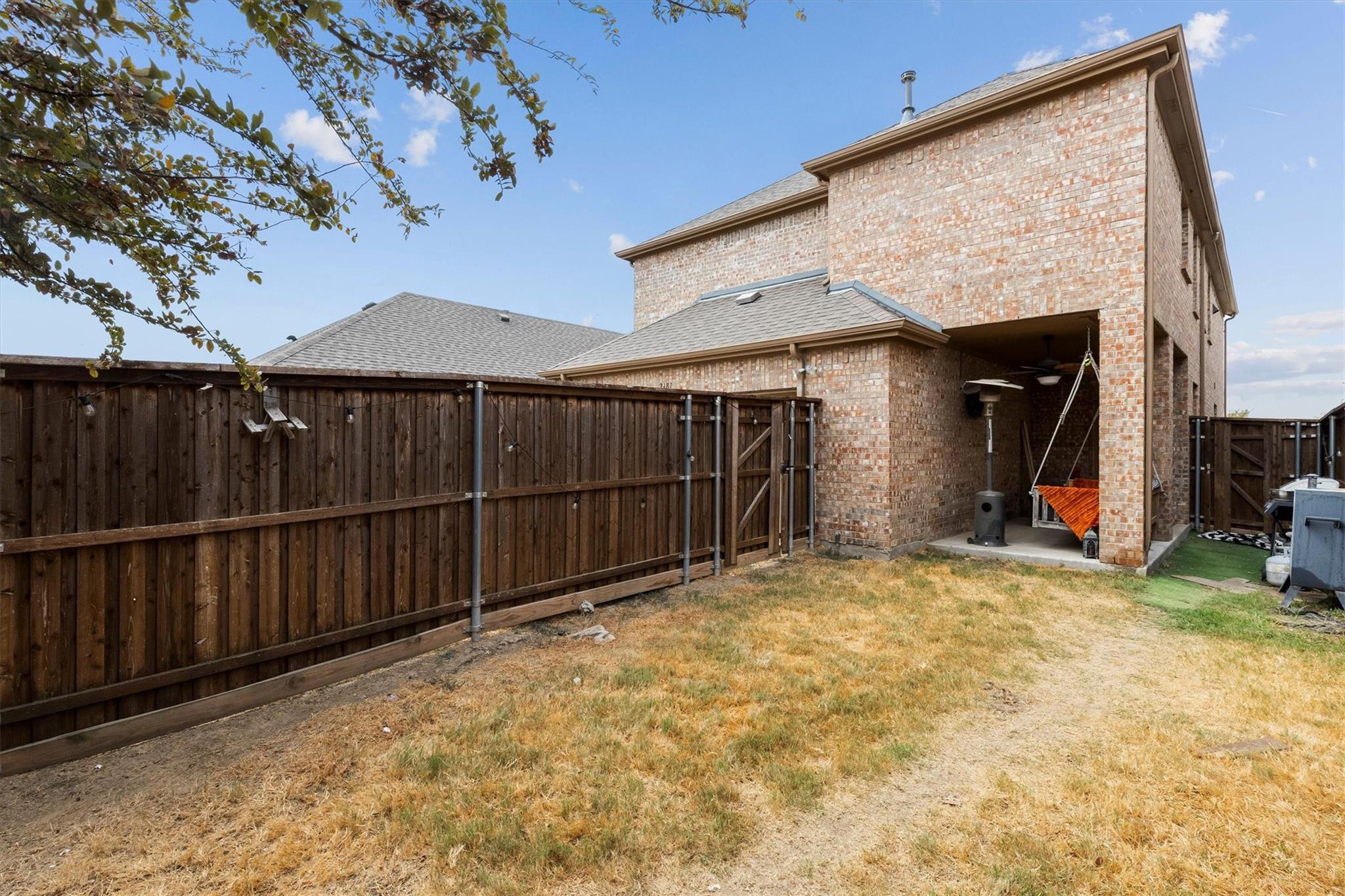 main property photo 22