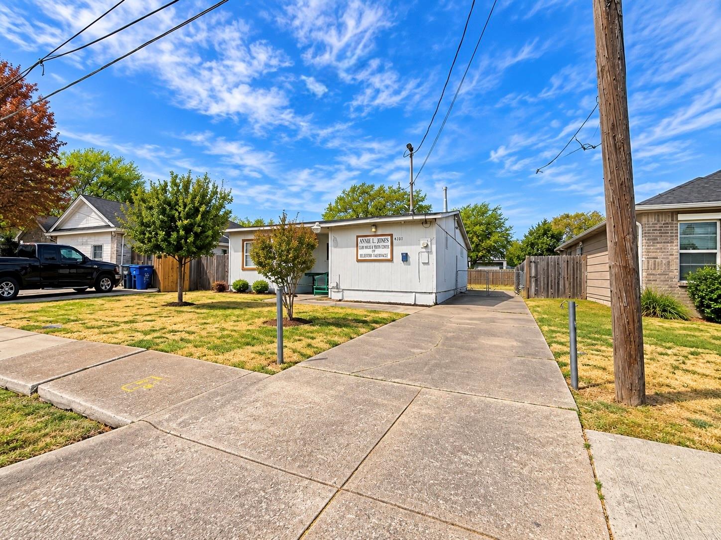 main property photo 12