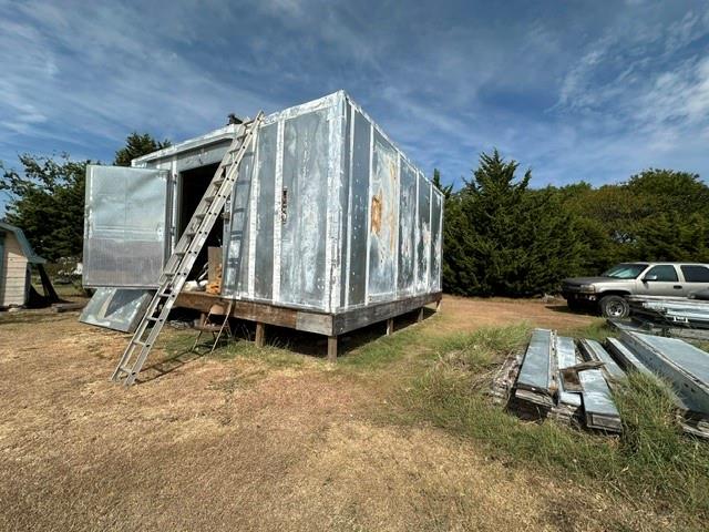main property photo 31