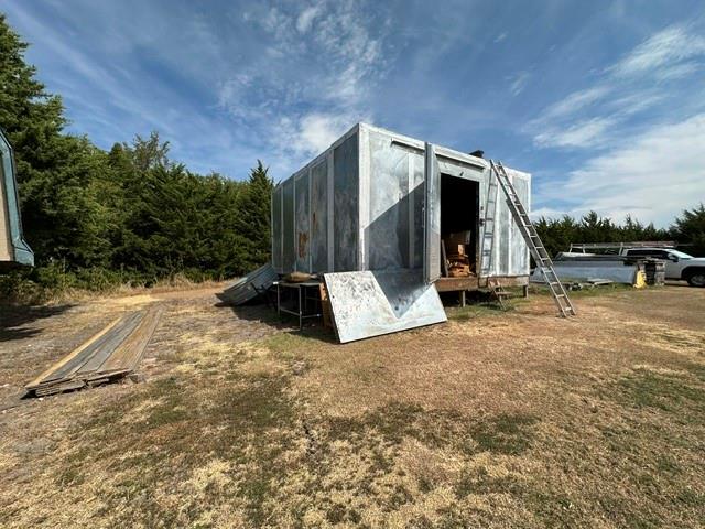 main property photo 32