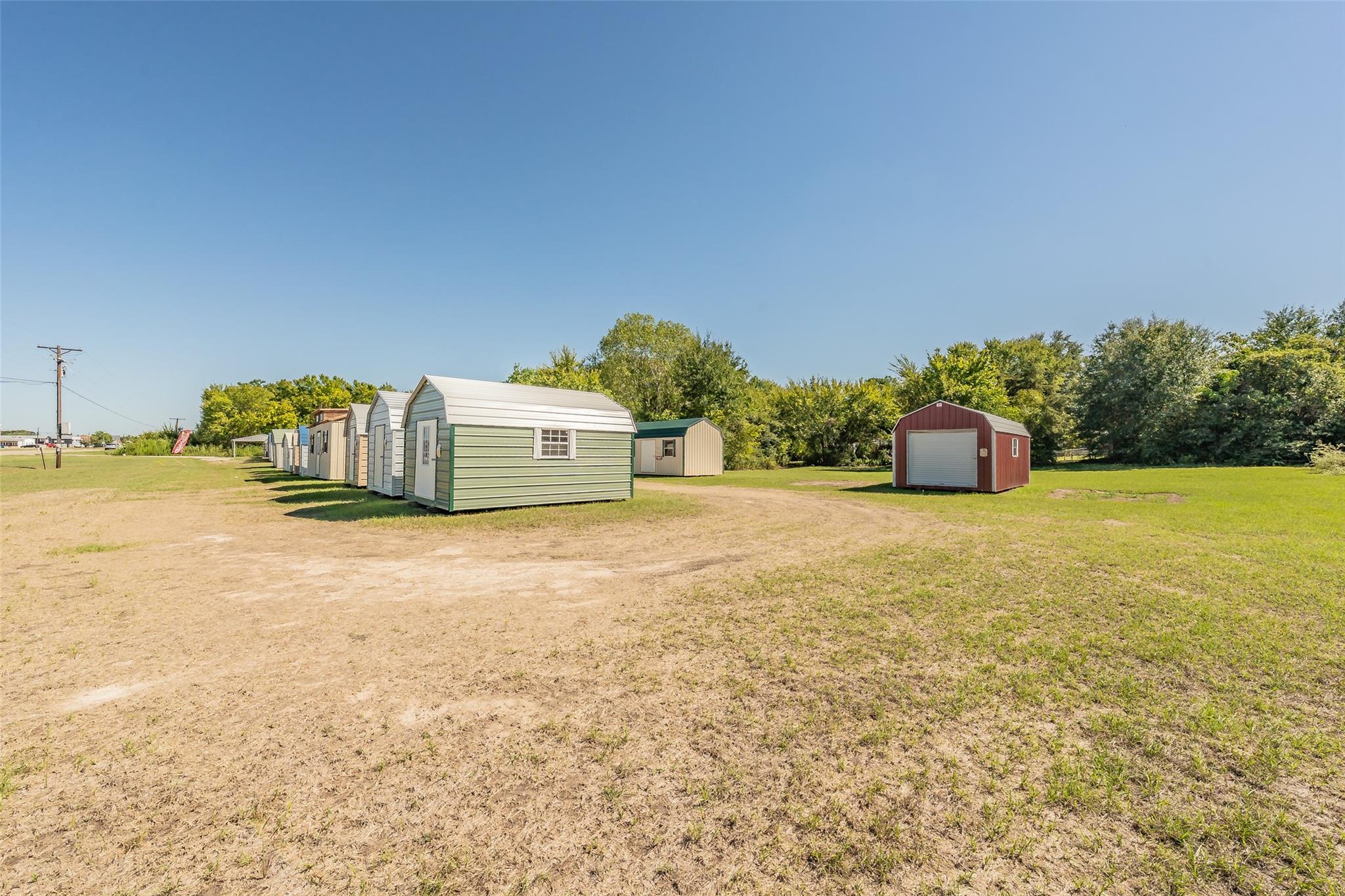 main property photo 30
