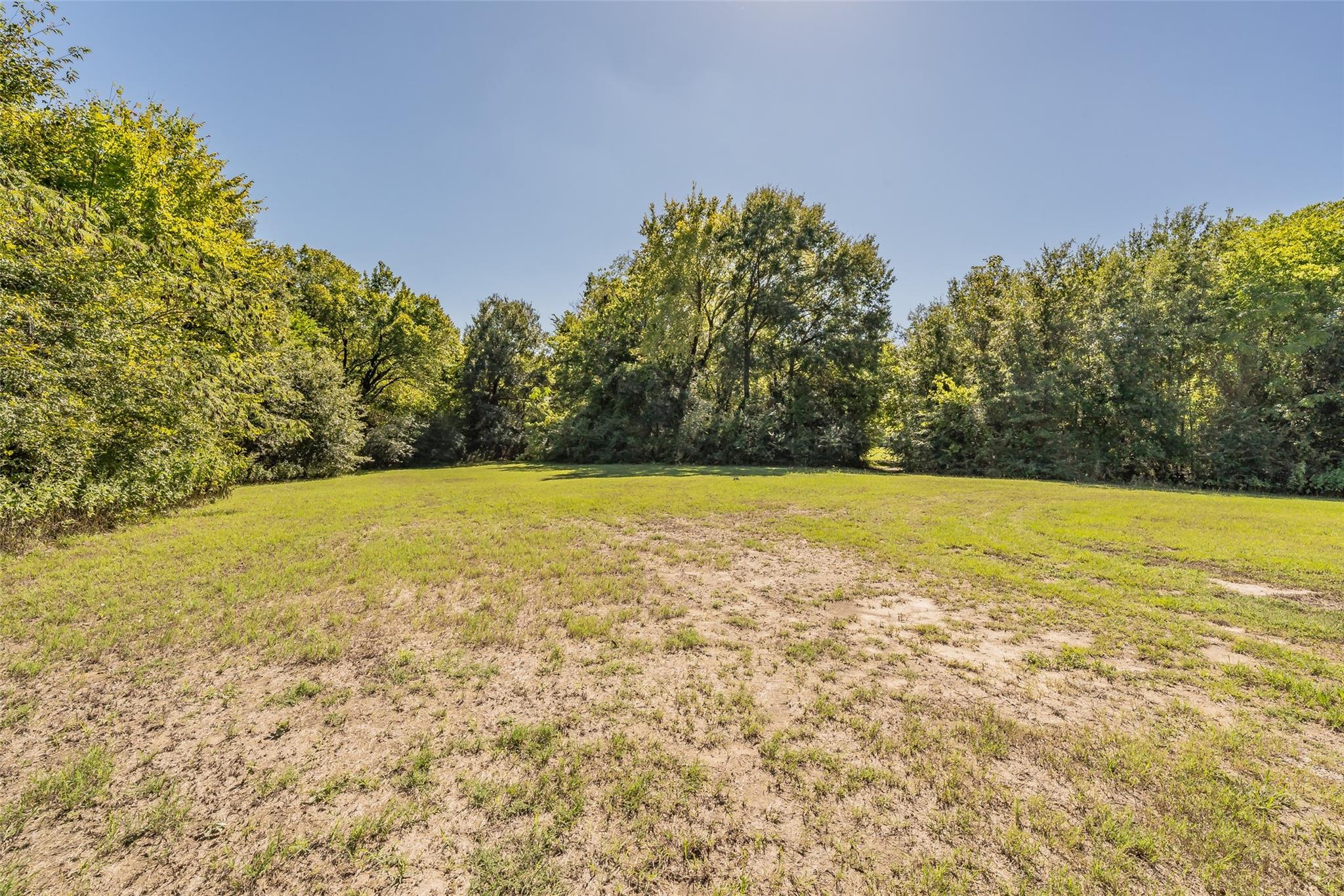 main property photo 31