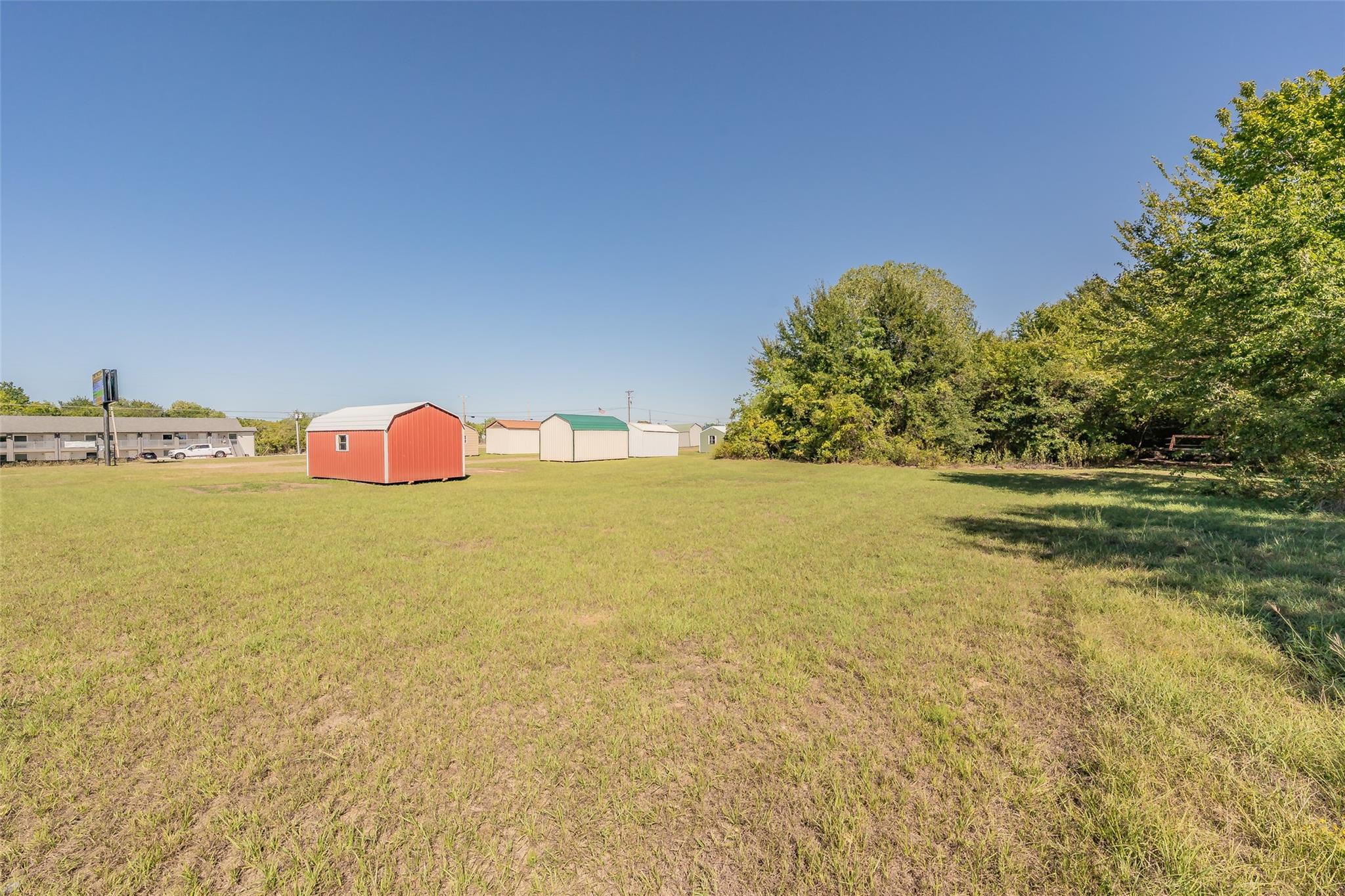 main property photo 6