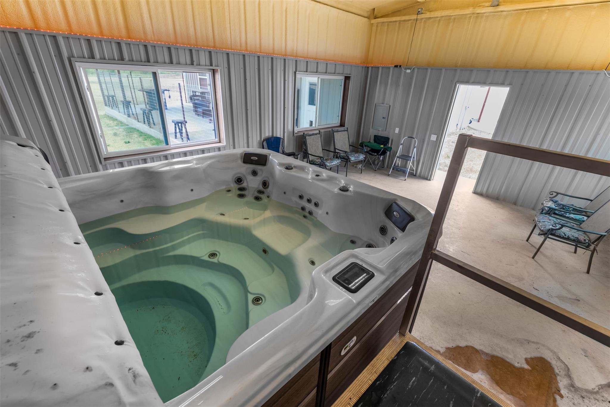 main property photo 32