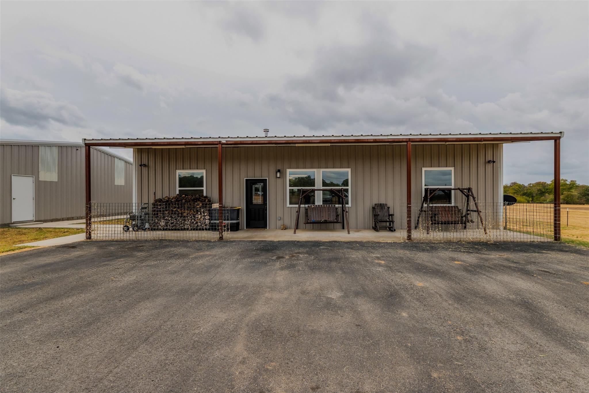 main property photo 36