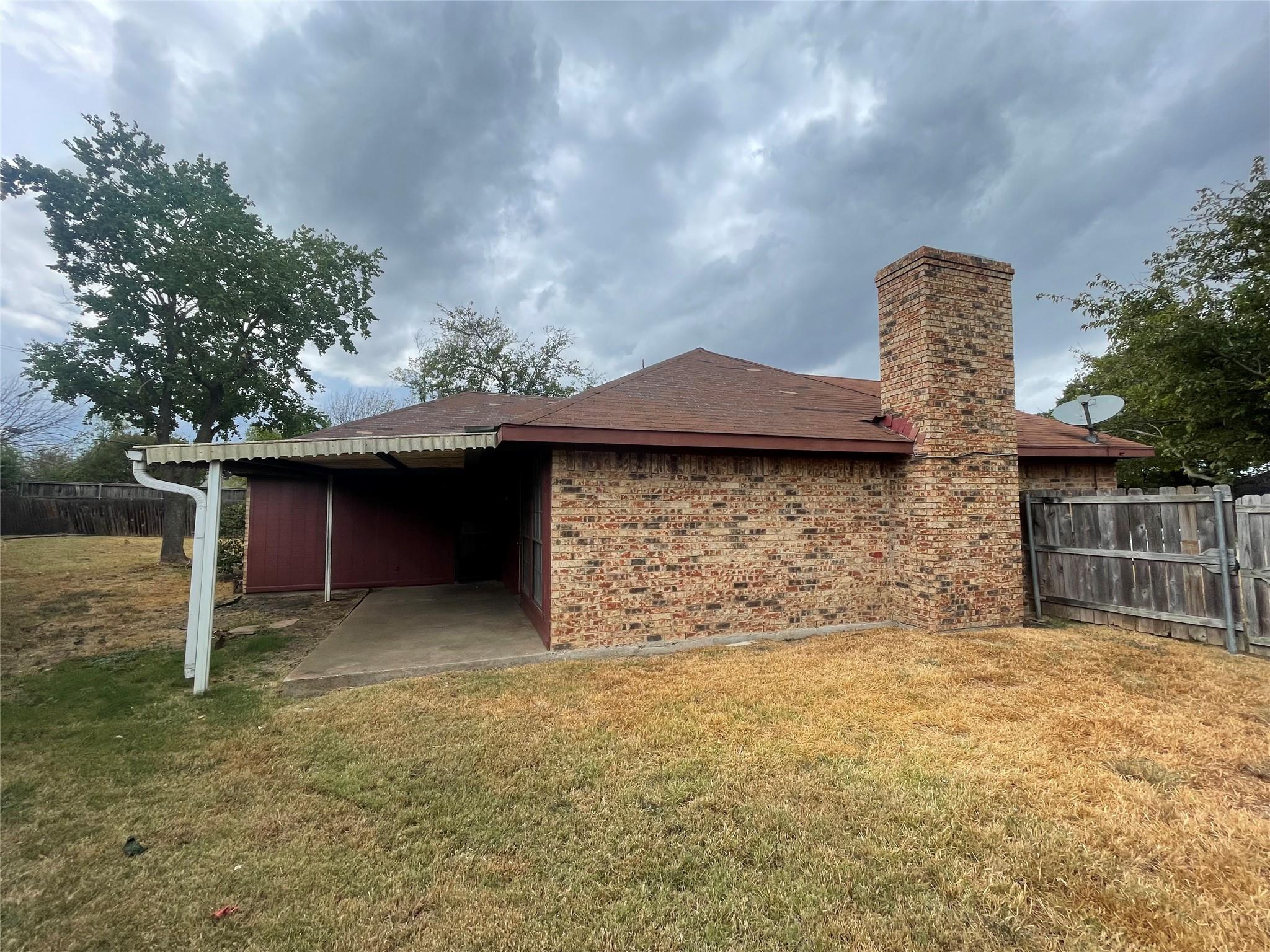 main property photo 6