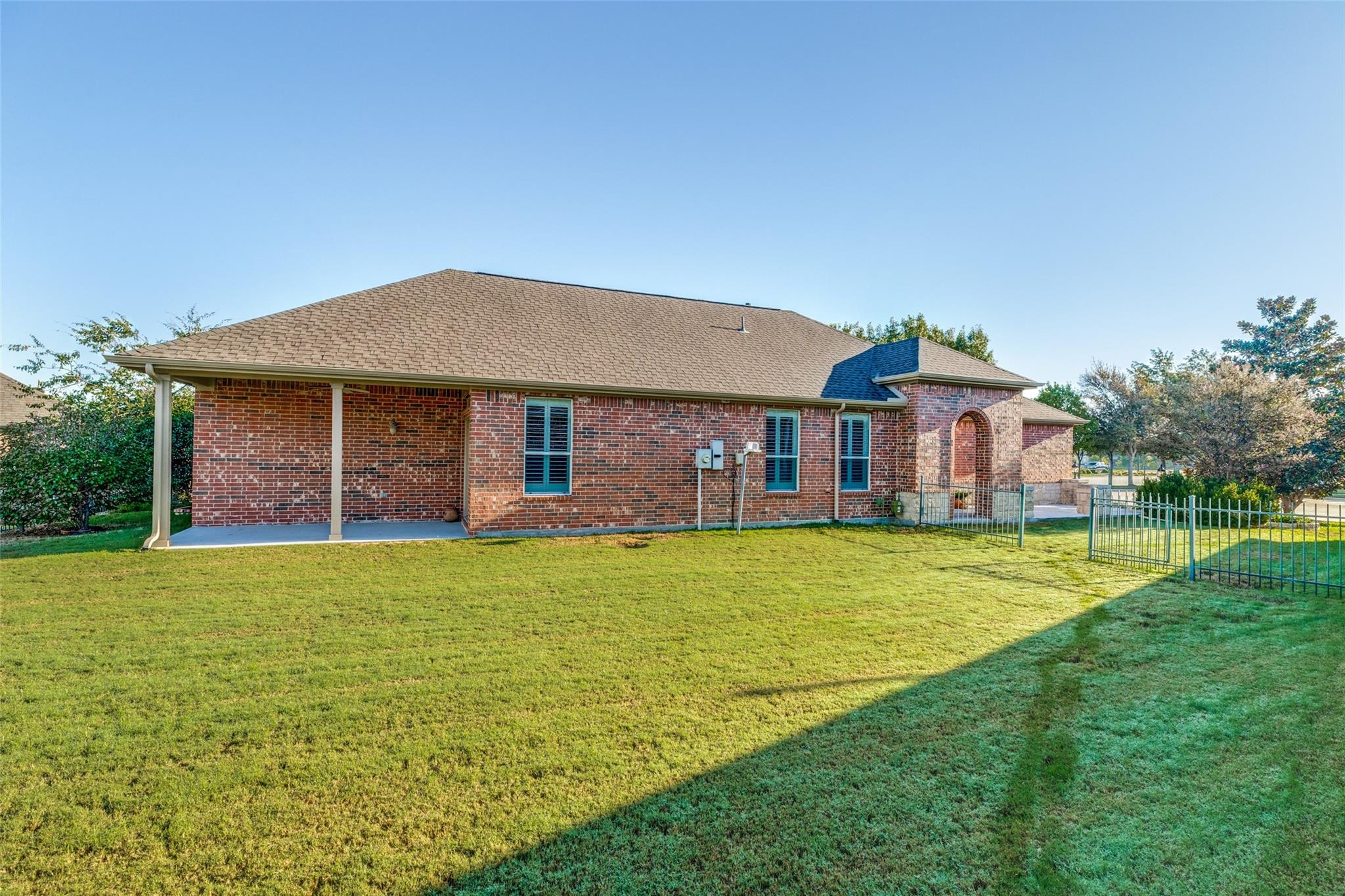 main property photo 13