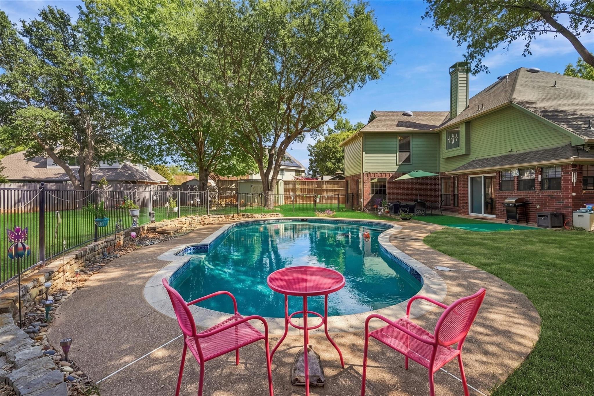 main property photo 23
