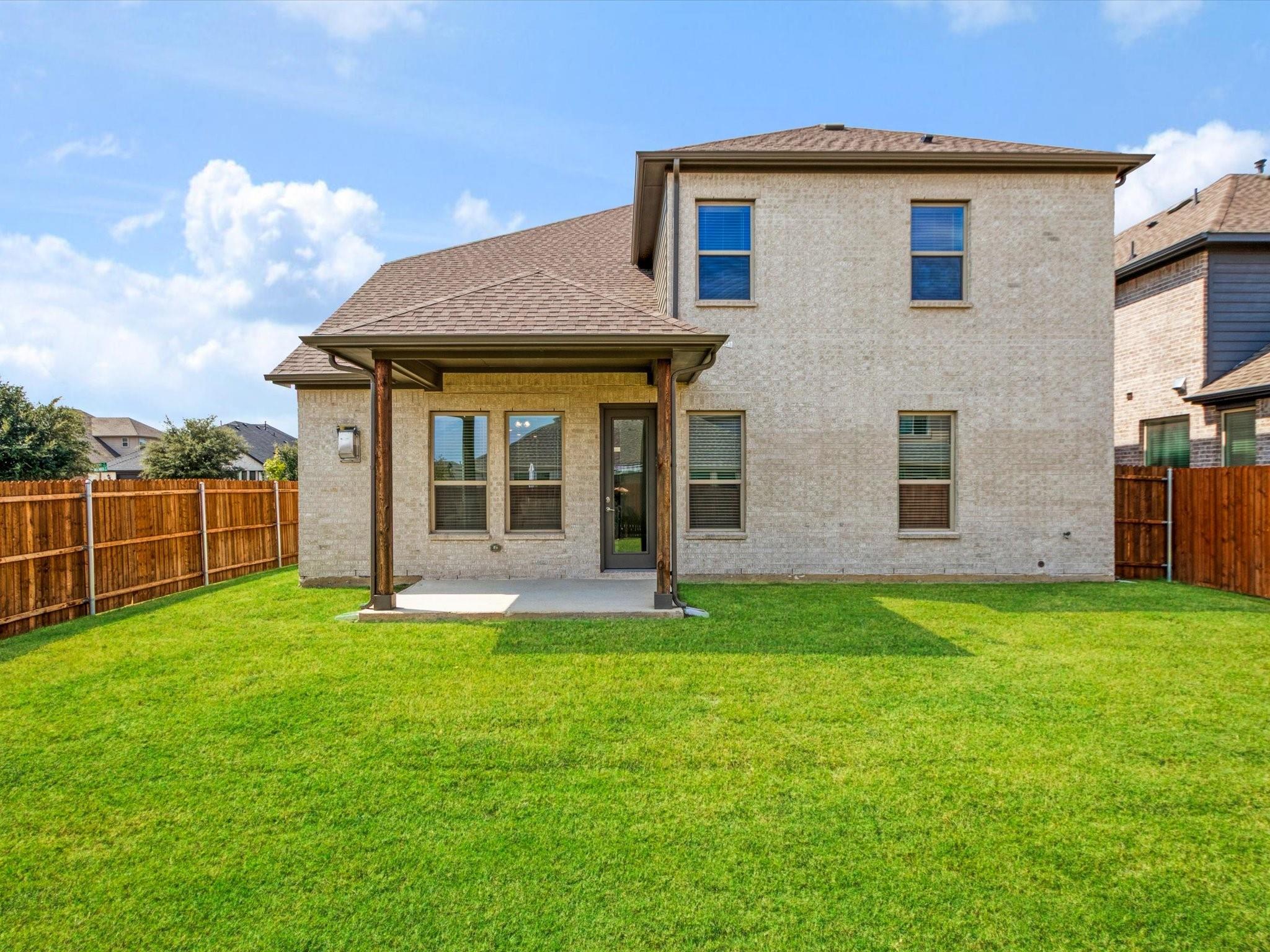 main property photo 30