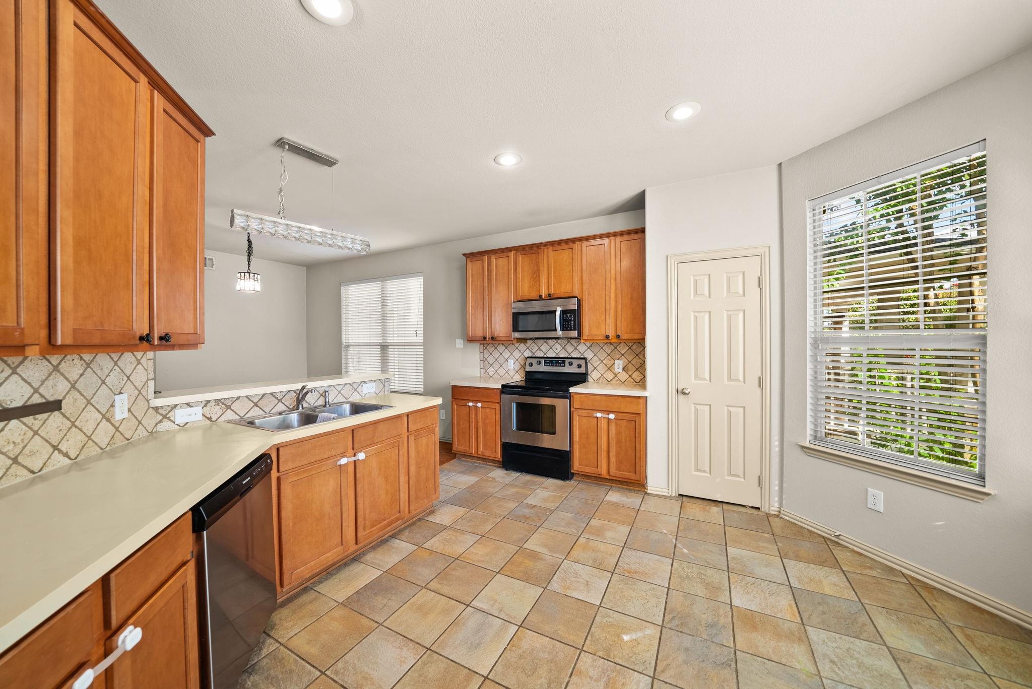 main property photo 17