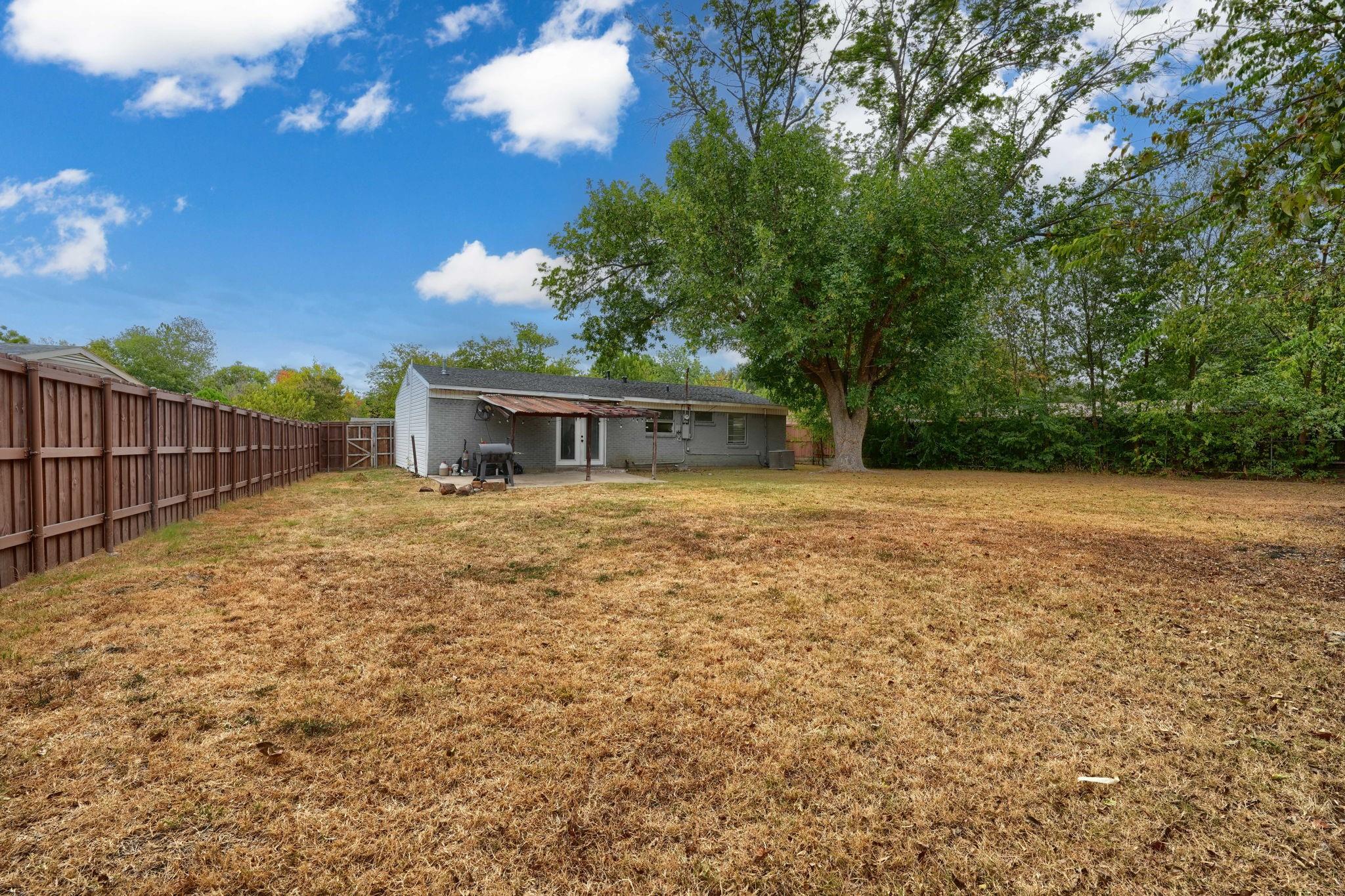 main property photo 14