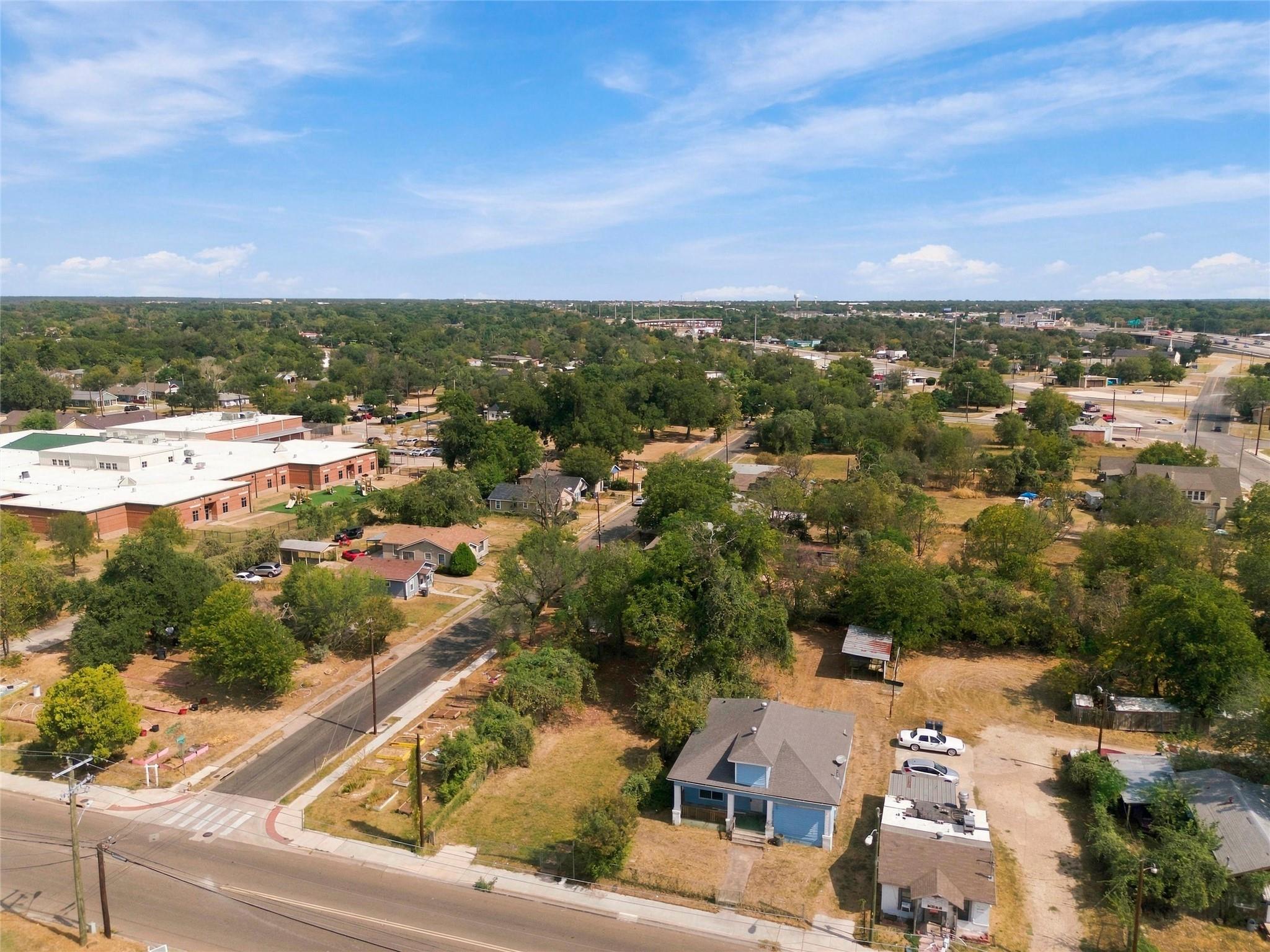 main property photo 6
