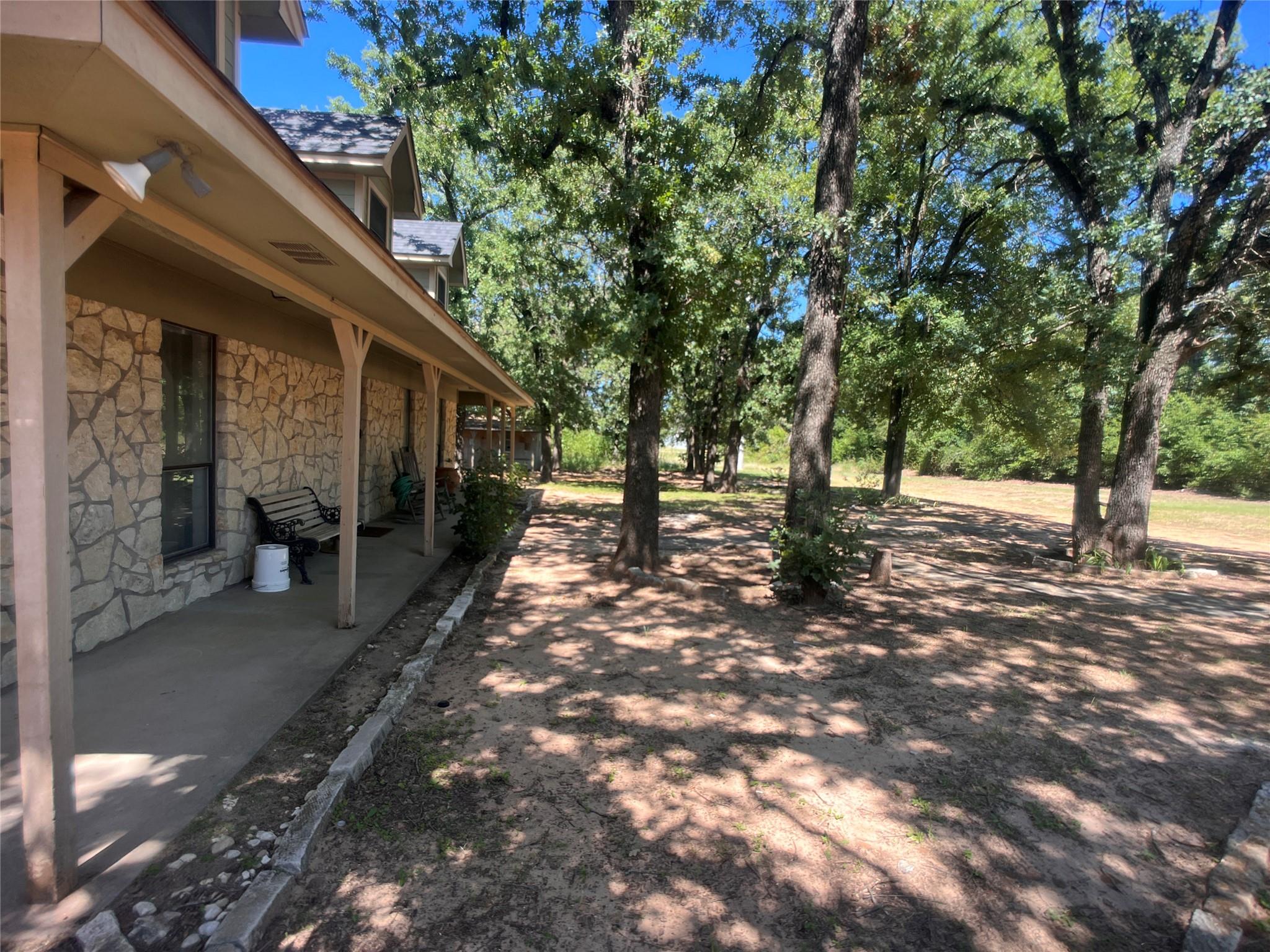 main property photo 28