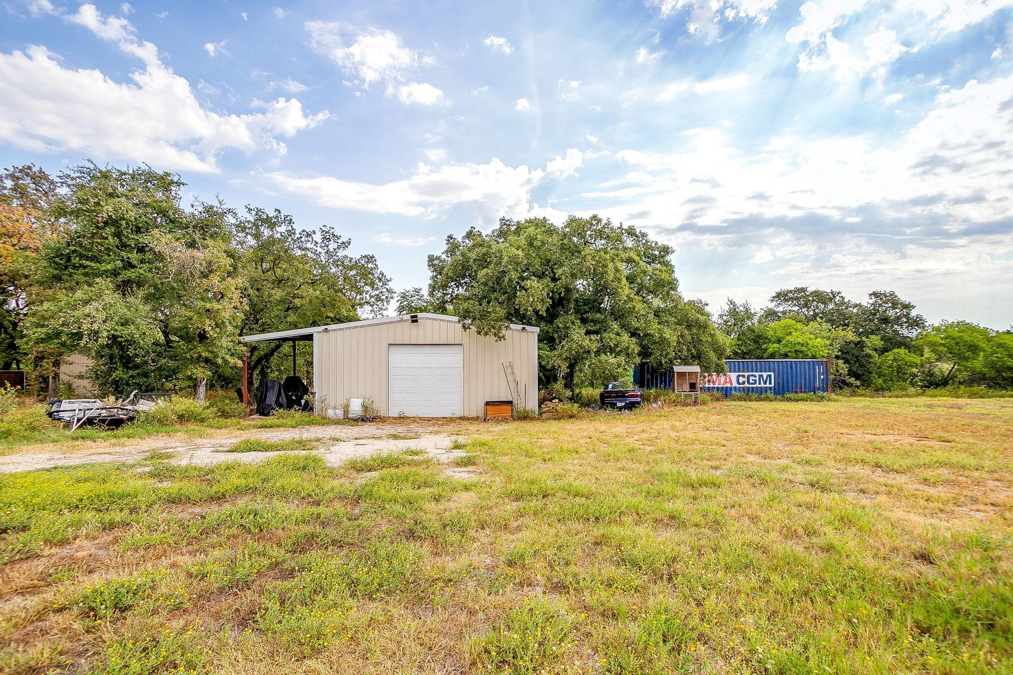 main property photo 17
