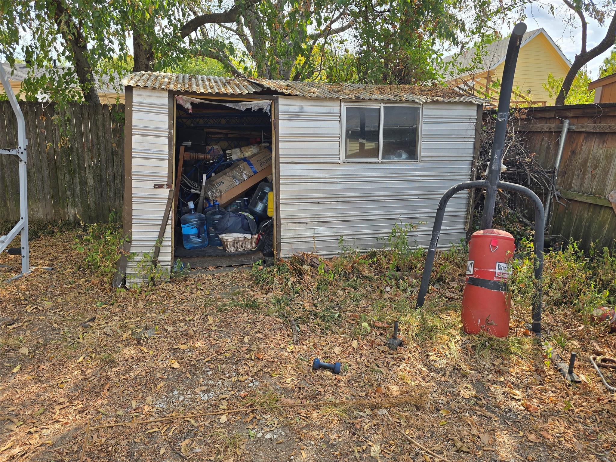 main property photo 11