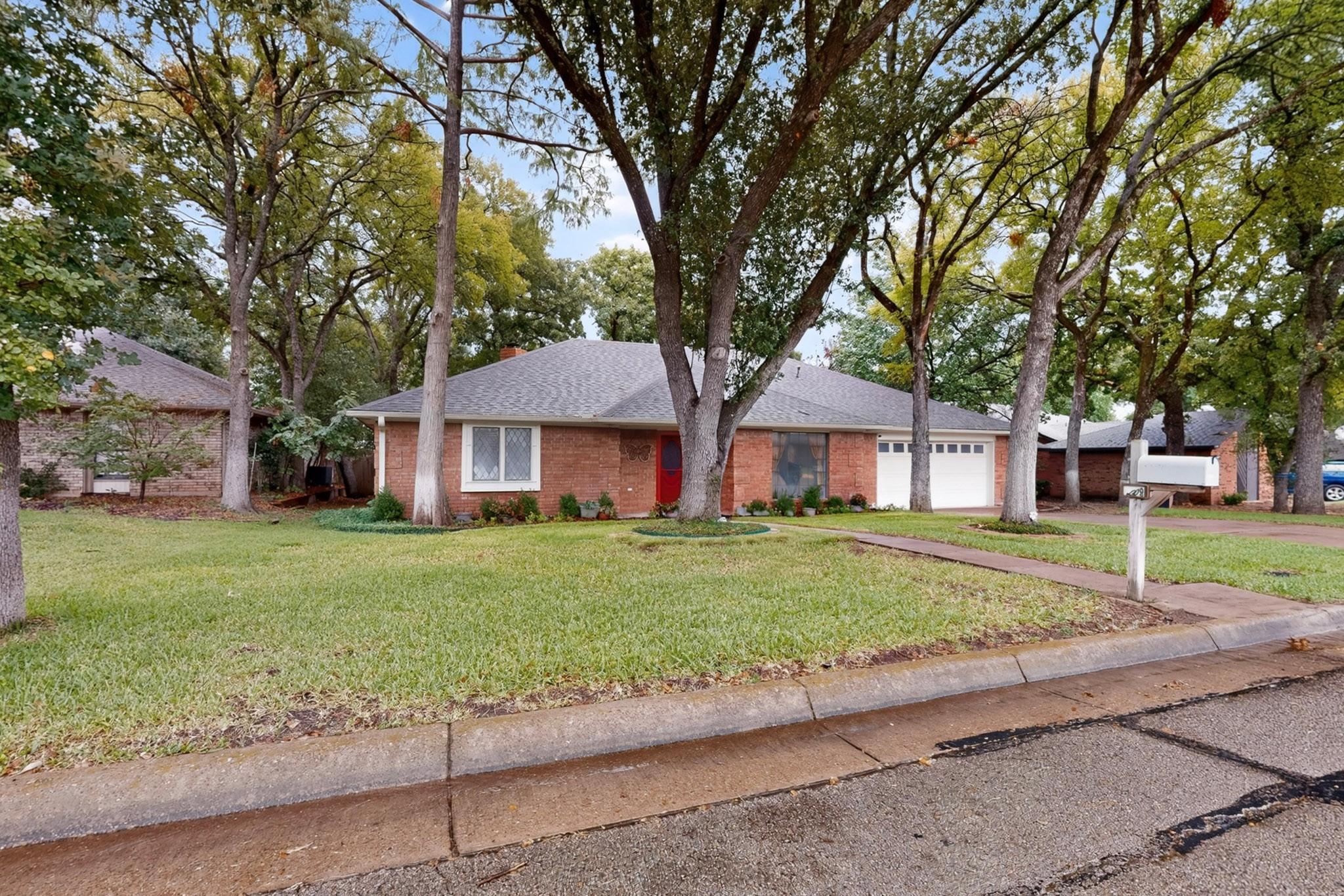 main property photo 39
