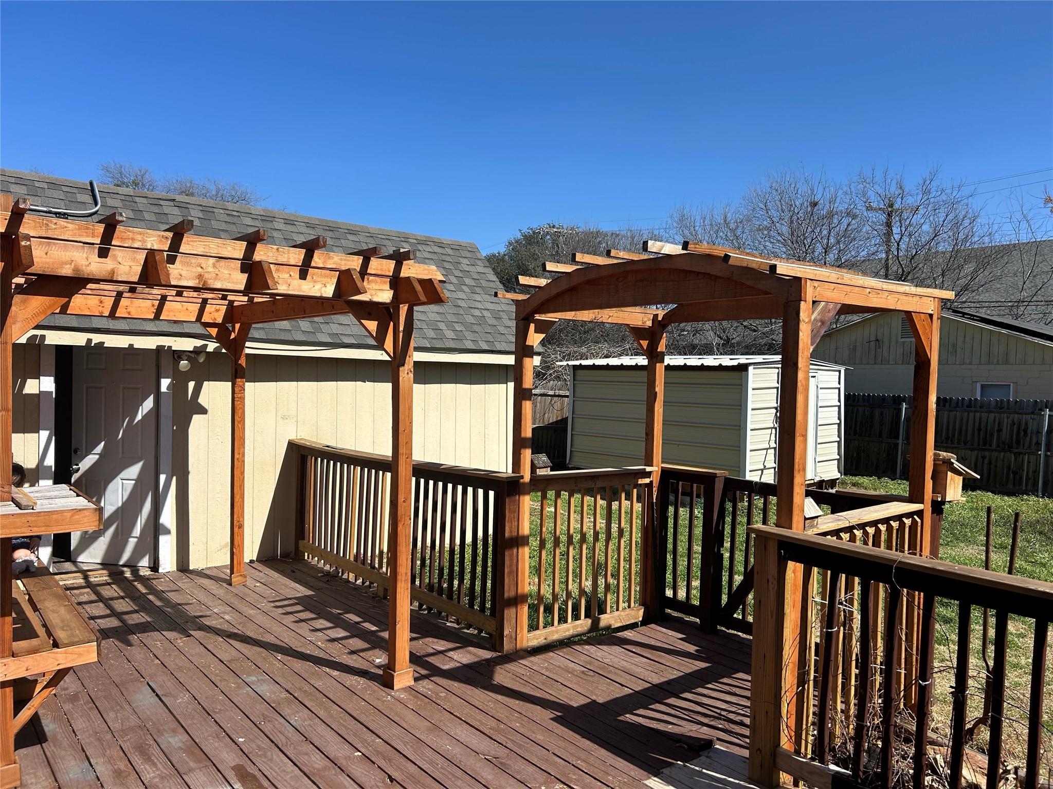 main property photo 17