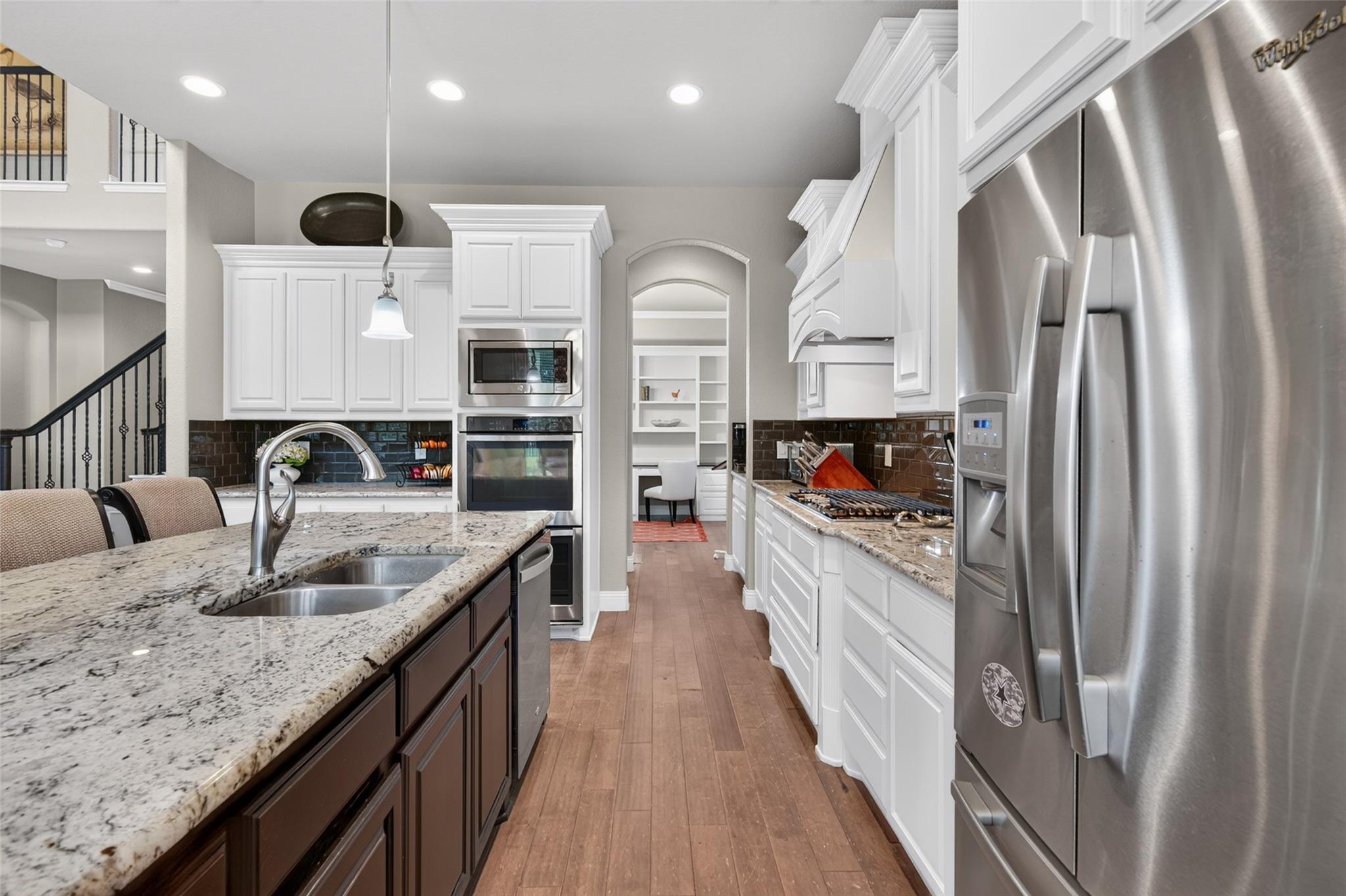 main property photo 13