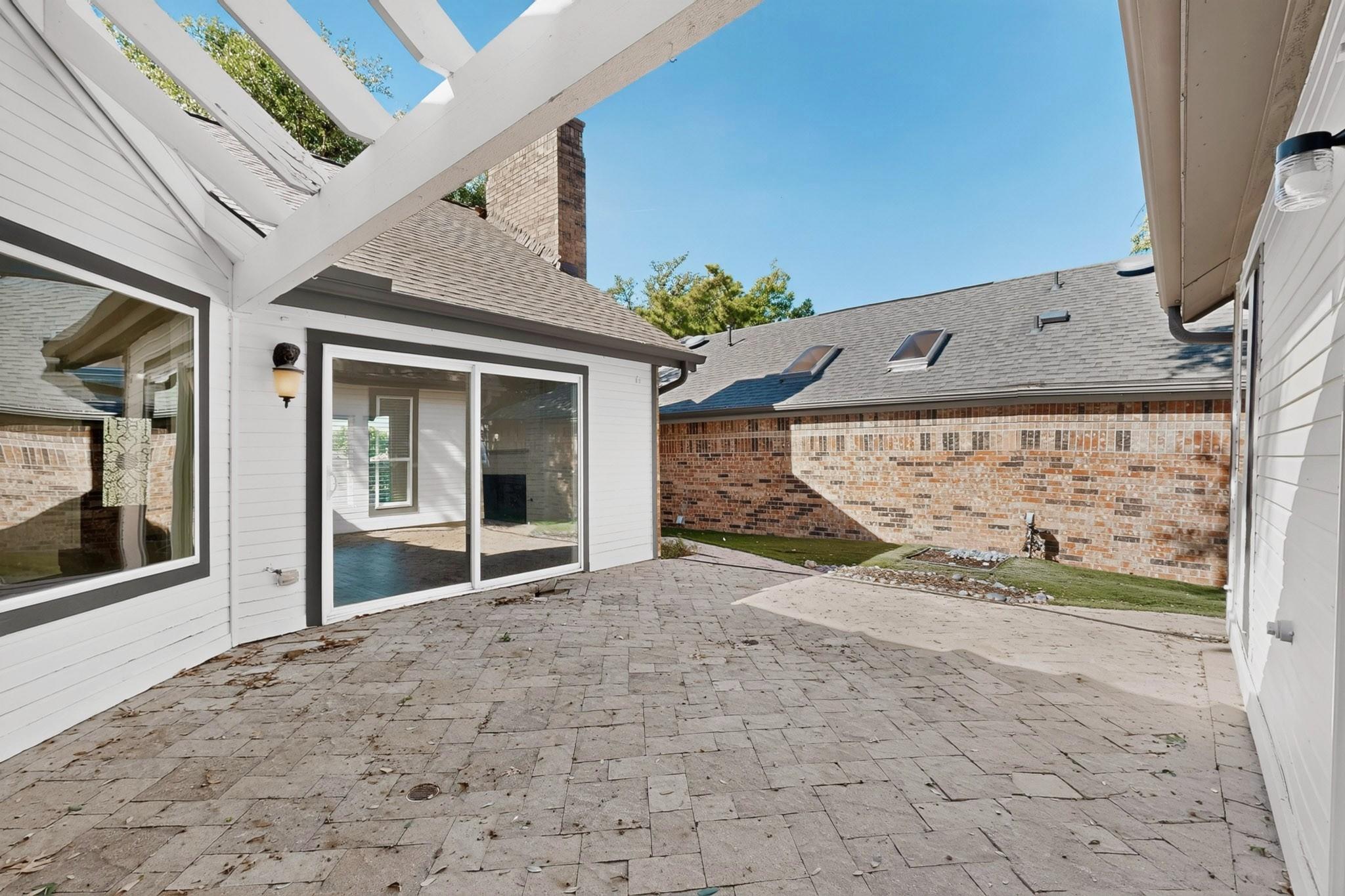 main property photo 31