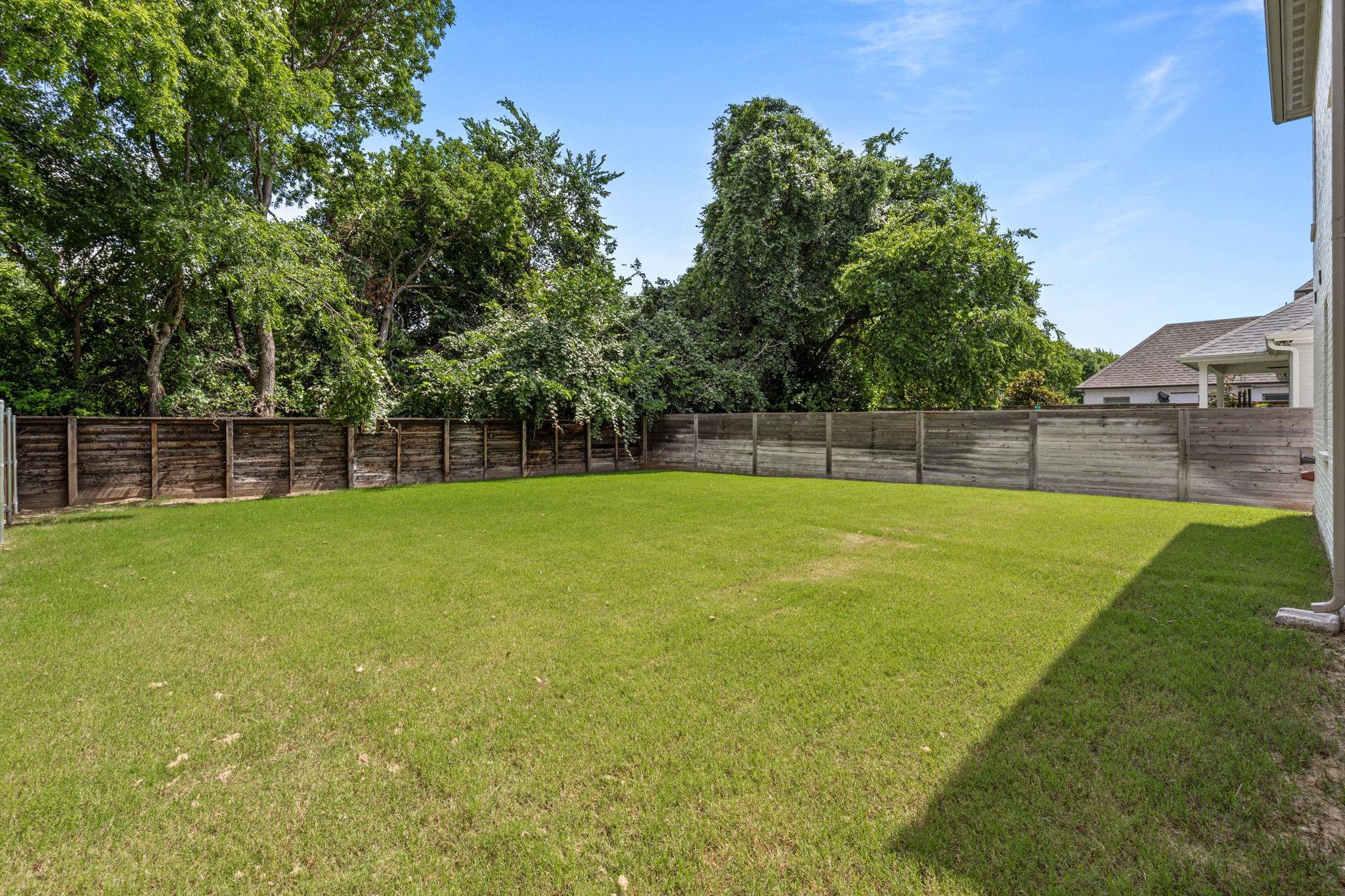 main property photo 32