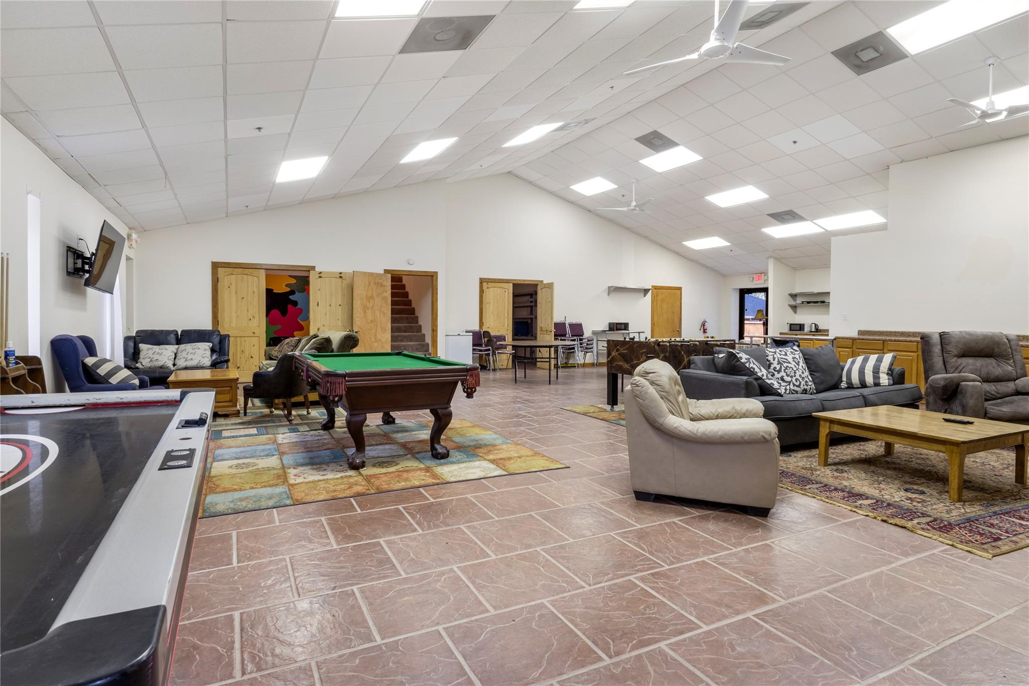 main property photo 11