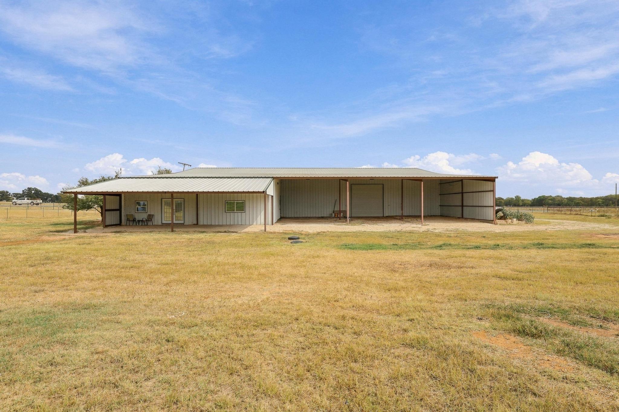 main property photo 6