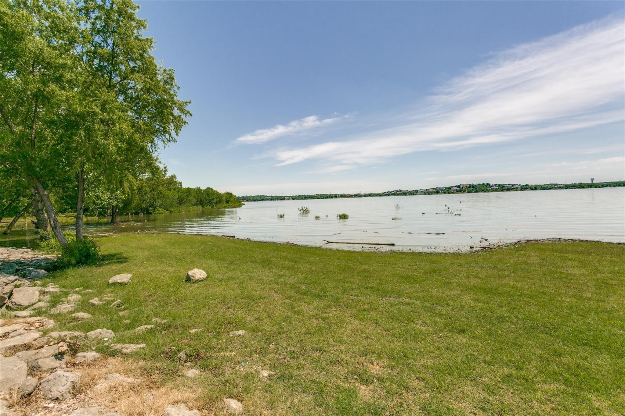 main property photo 30