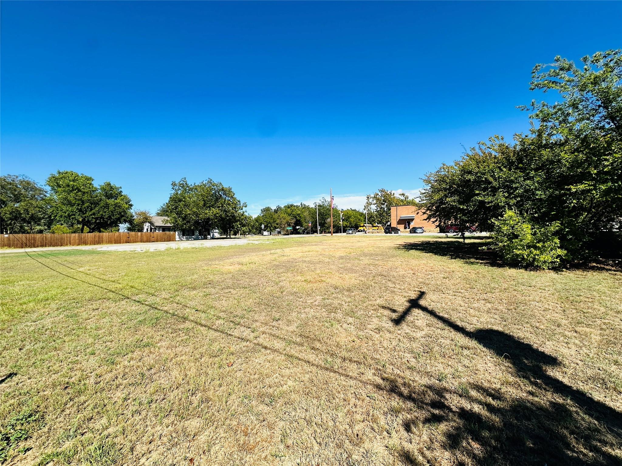 main property photo 6