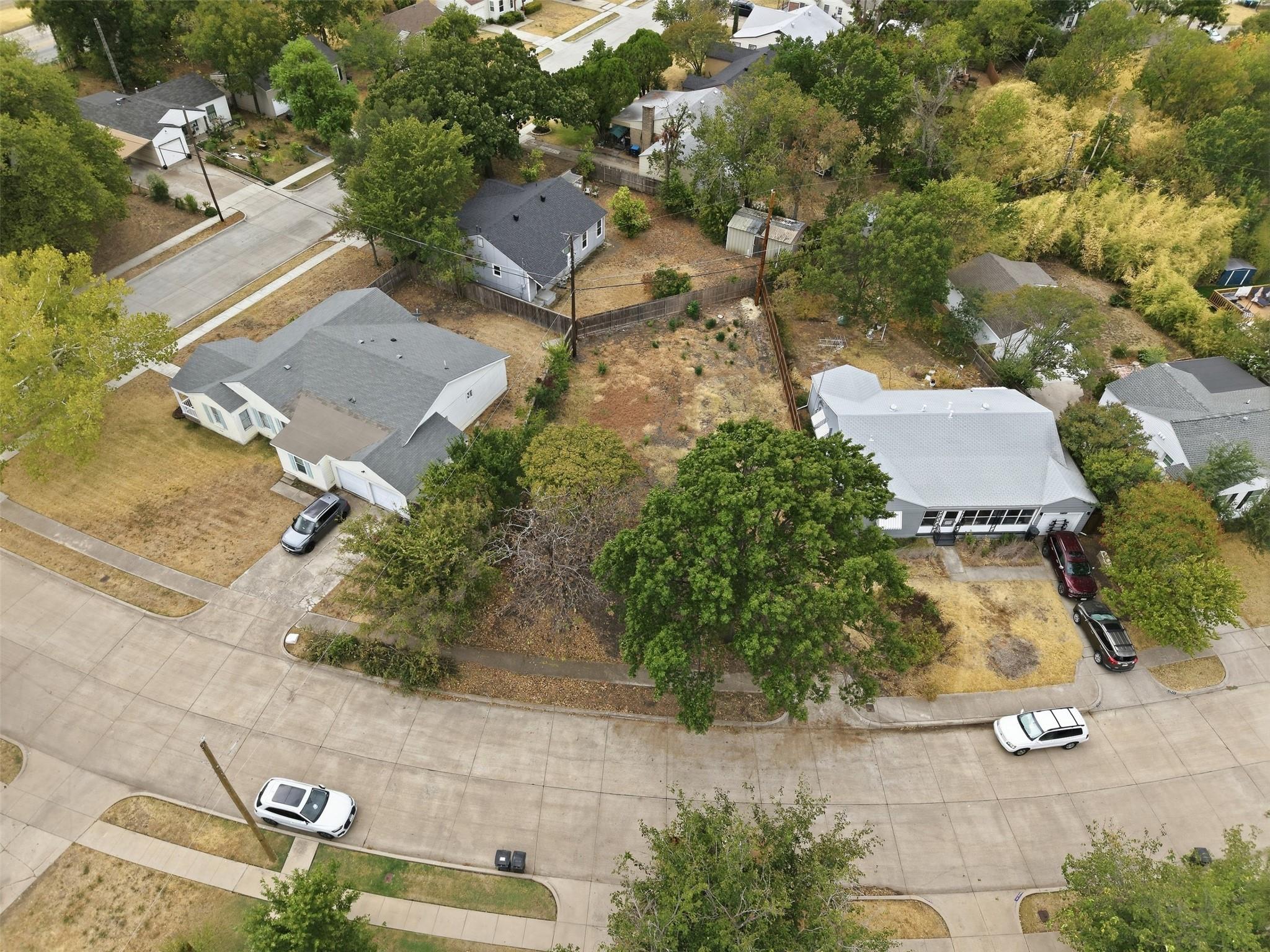 main property photo 11