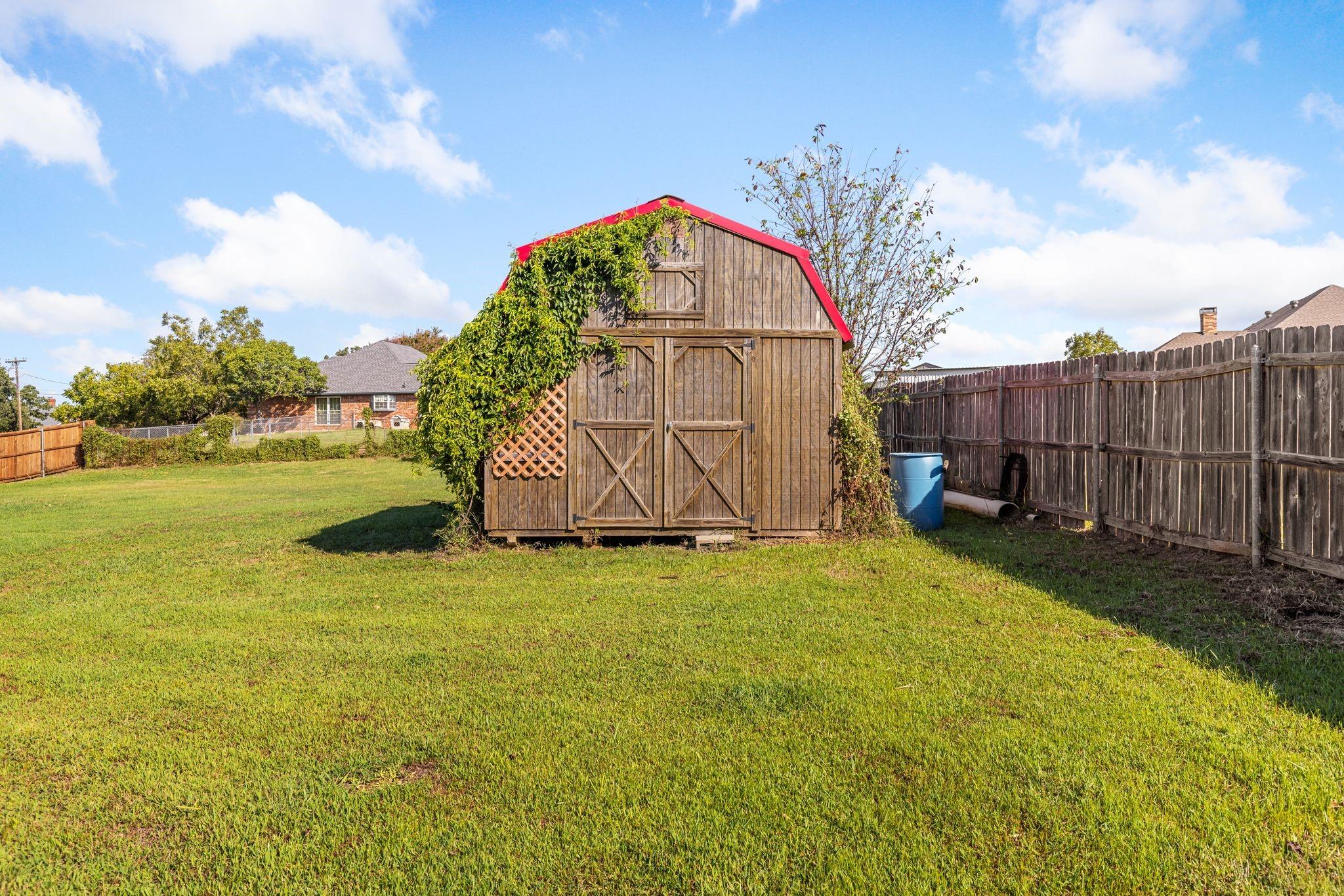 main property photo 27