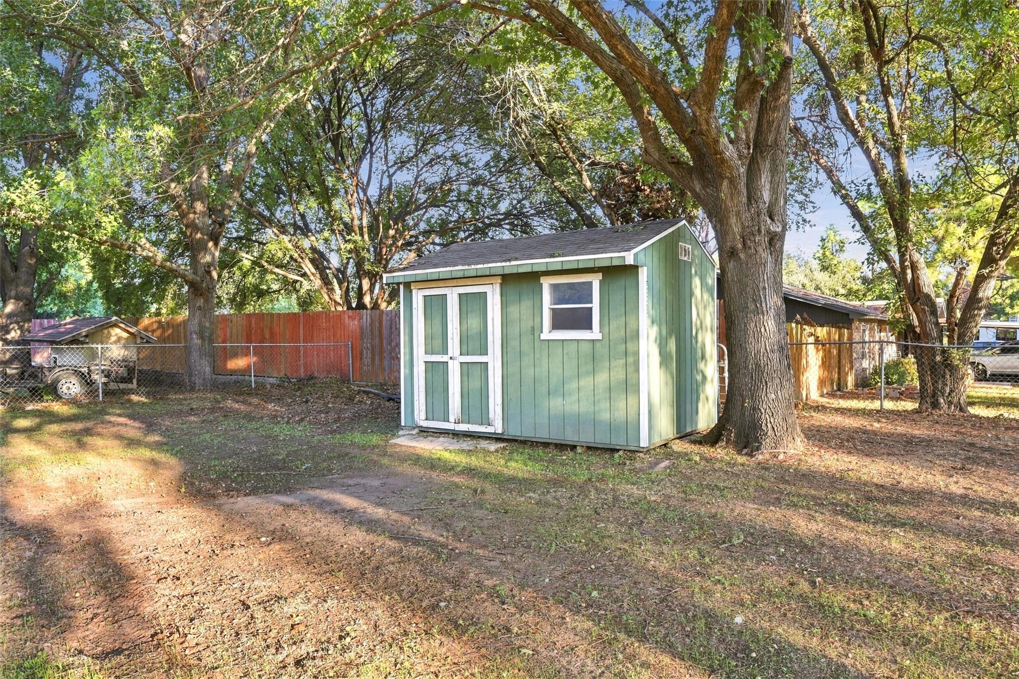 main property photo 29