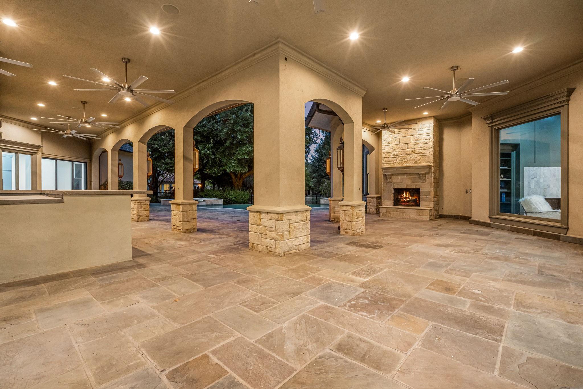 main property photo 32