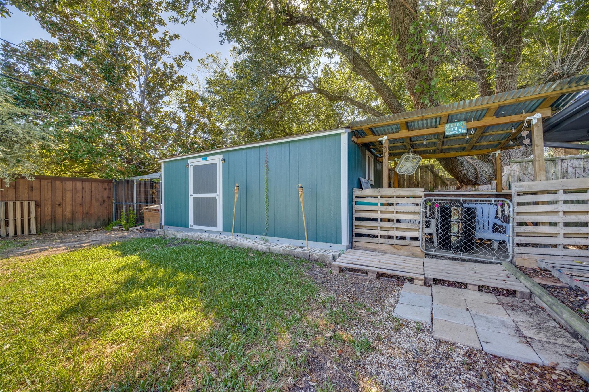 main property photo 32