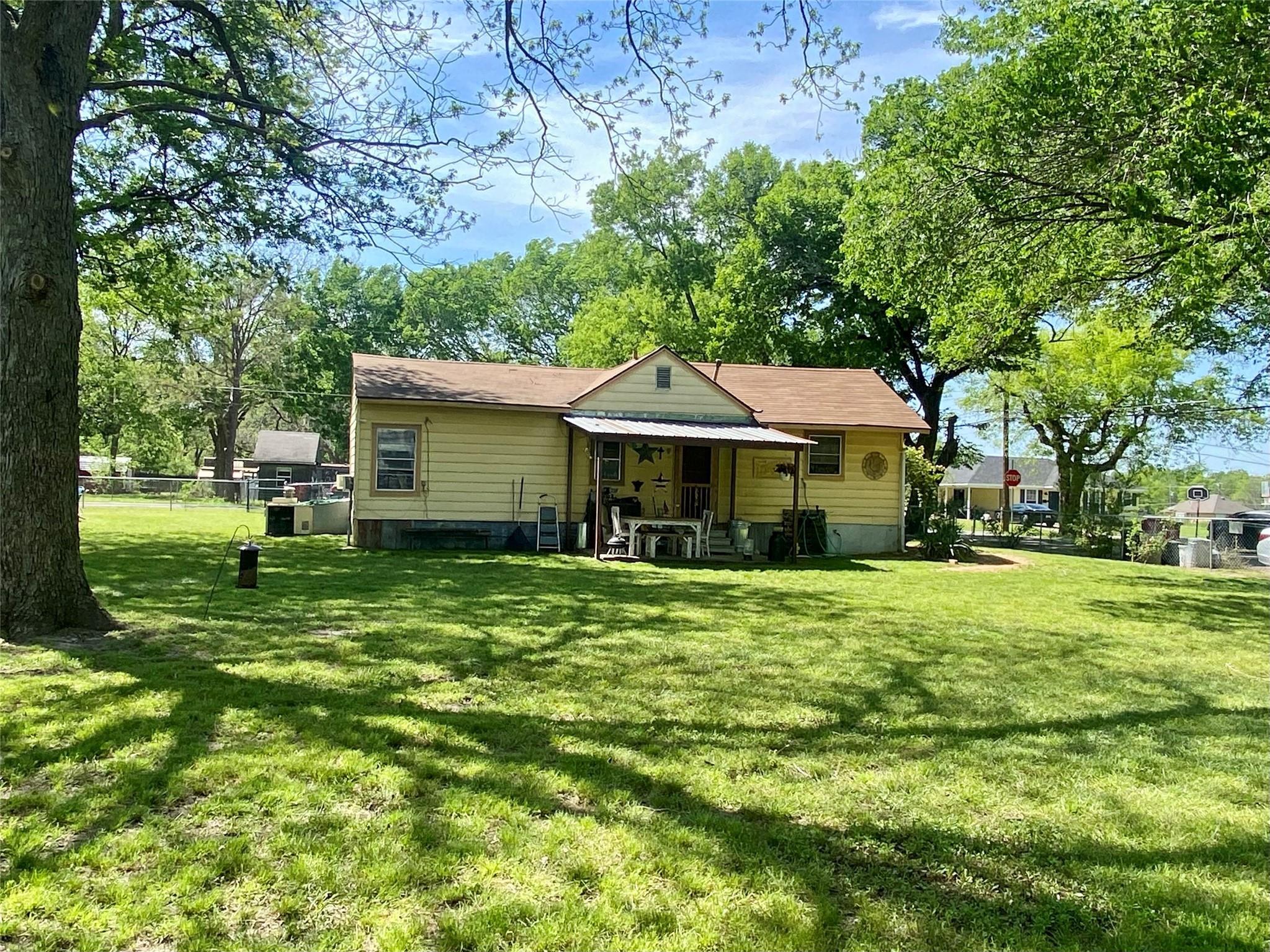 main property photo 13
