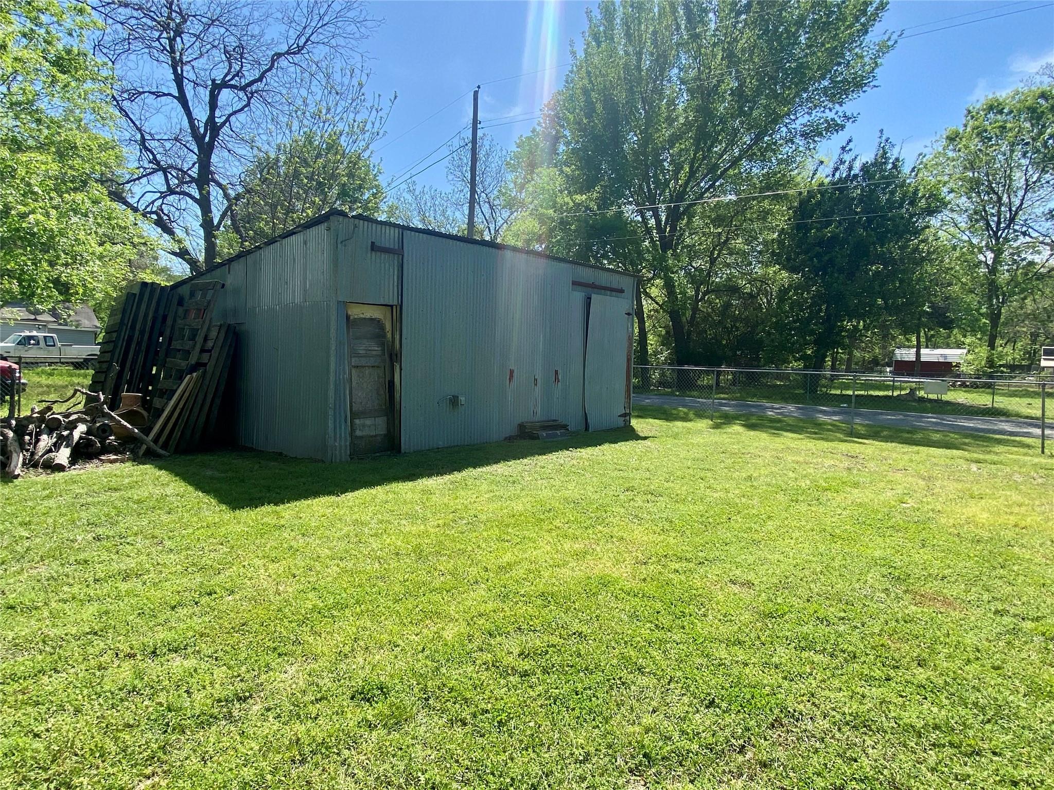 main property photo 19
