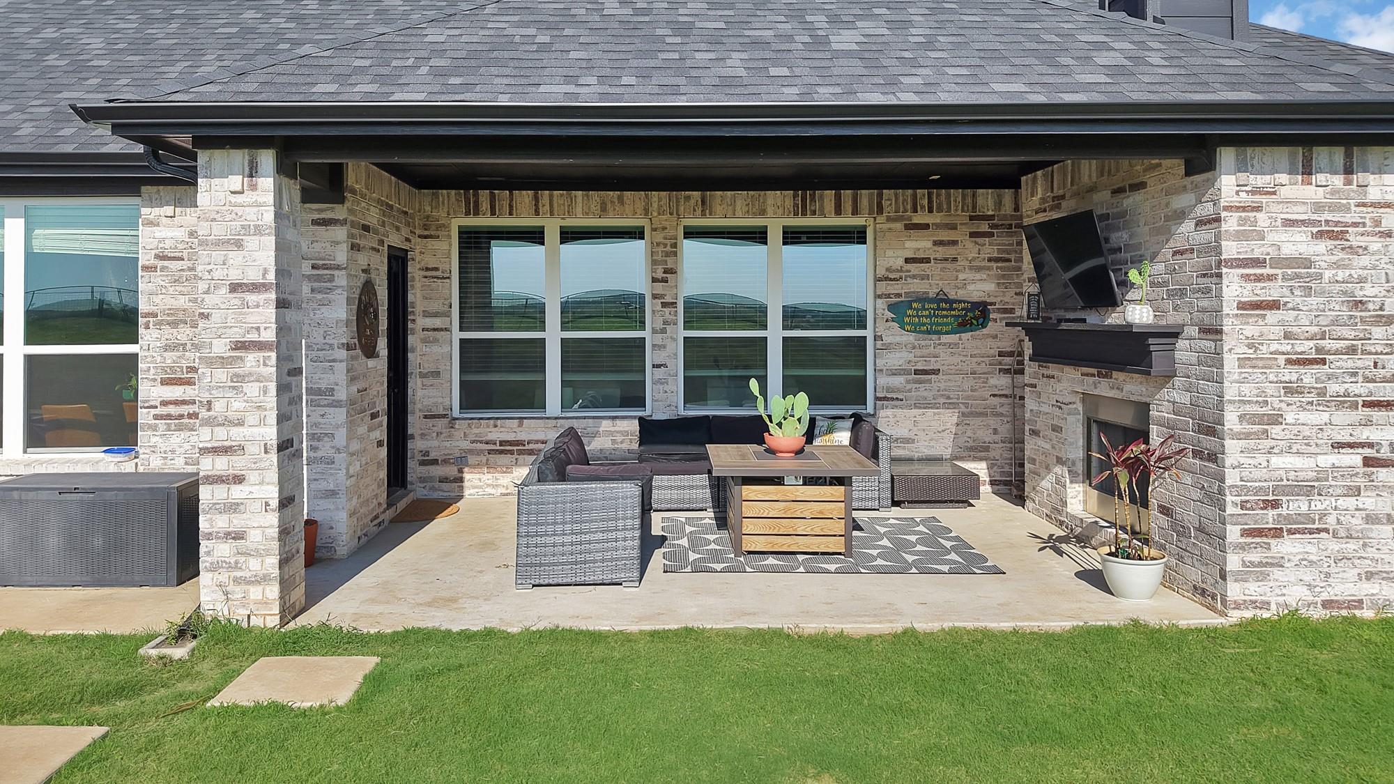 main property photo 30