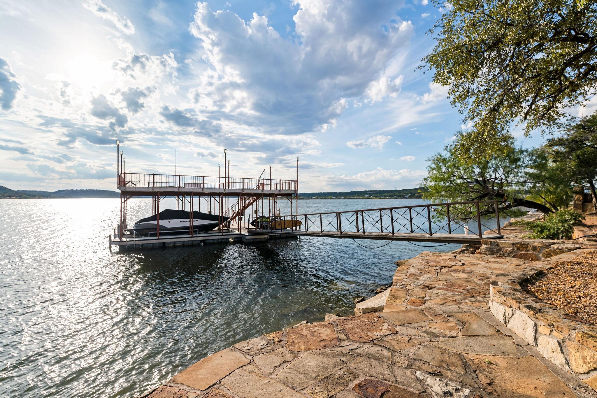 main property photo 34