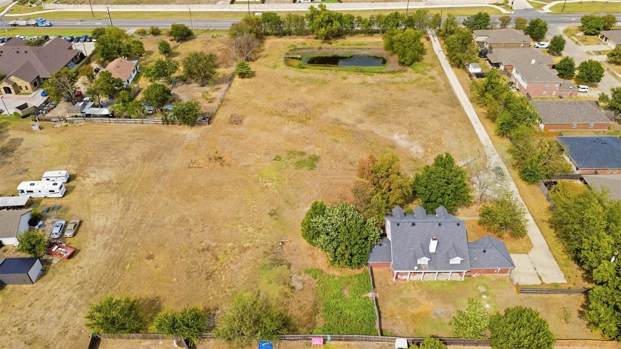 main property photo 36