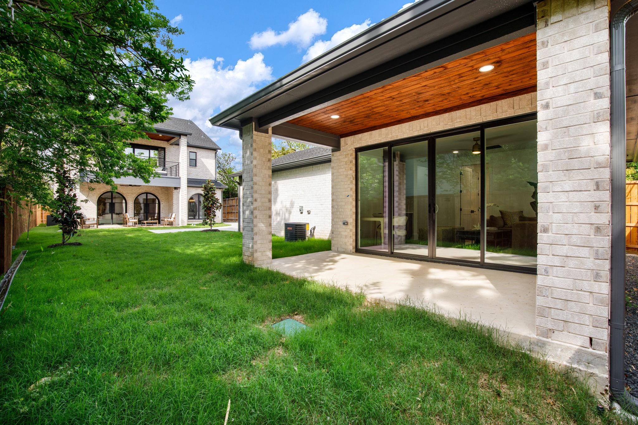 main property photo 23